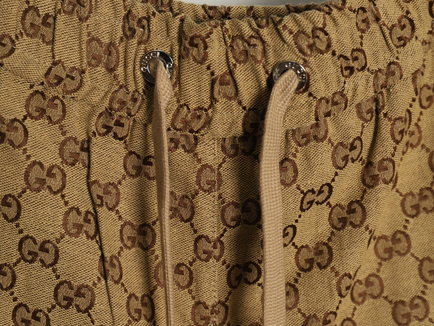 G*u*i shorts