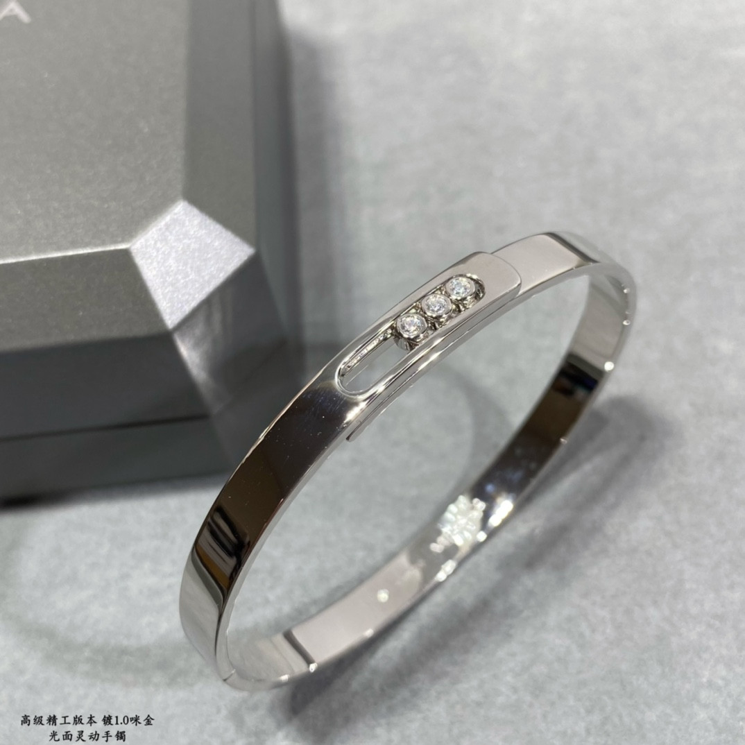 Mes1kaa polished moving bracelet