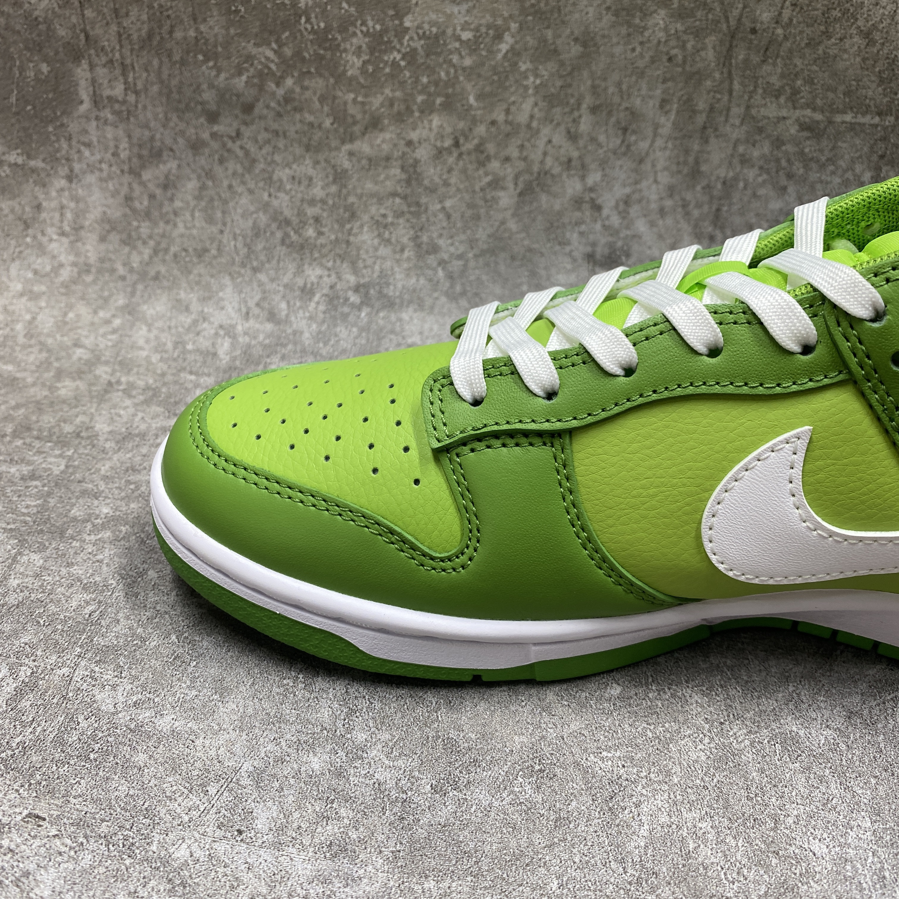 nike dunk low Ch10rophyll
