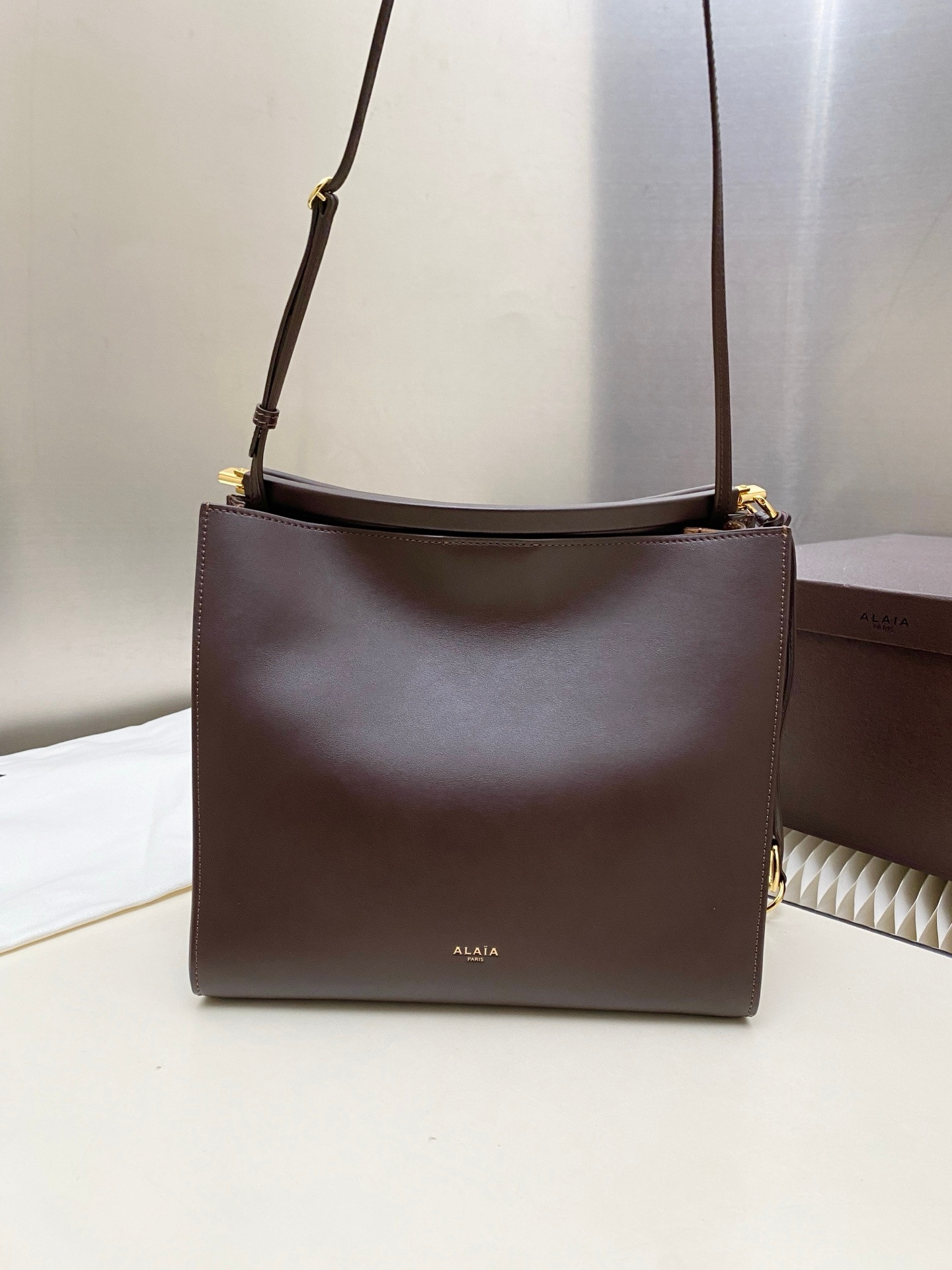 A1a1a LE CLICK SQUARE BAG IN NUBUCK 26x14x24cm