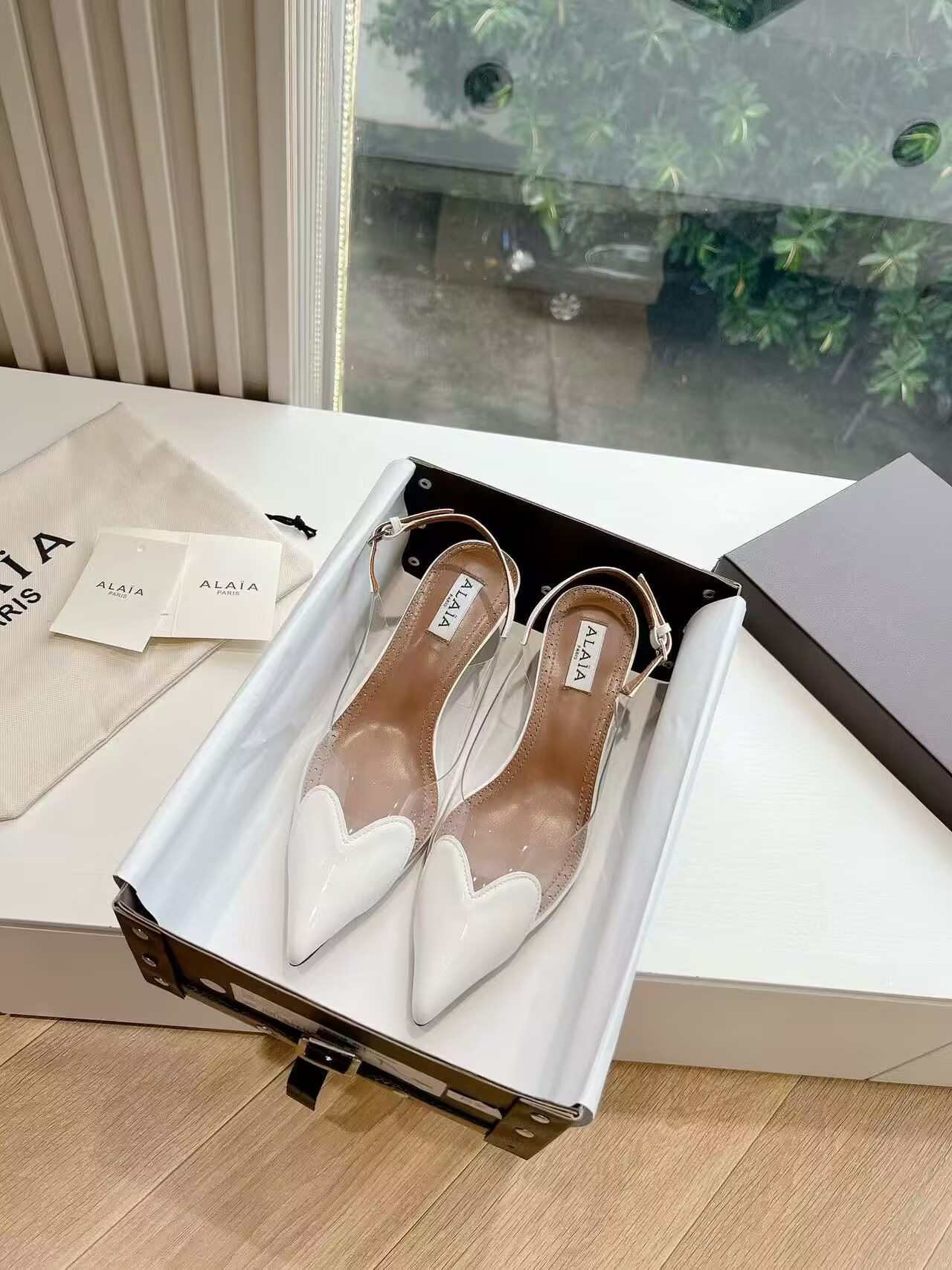 UA A1a1a Le Coeur Plexi Heart-Toe Slingback Pump