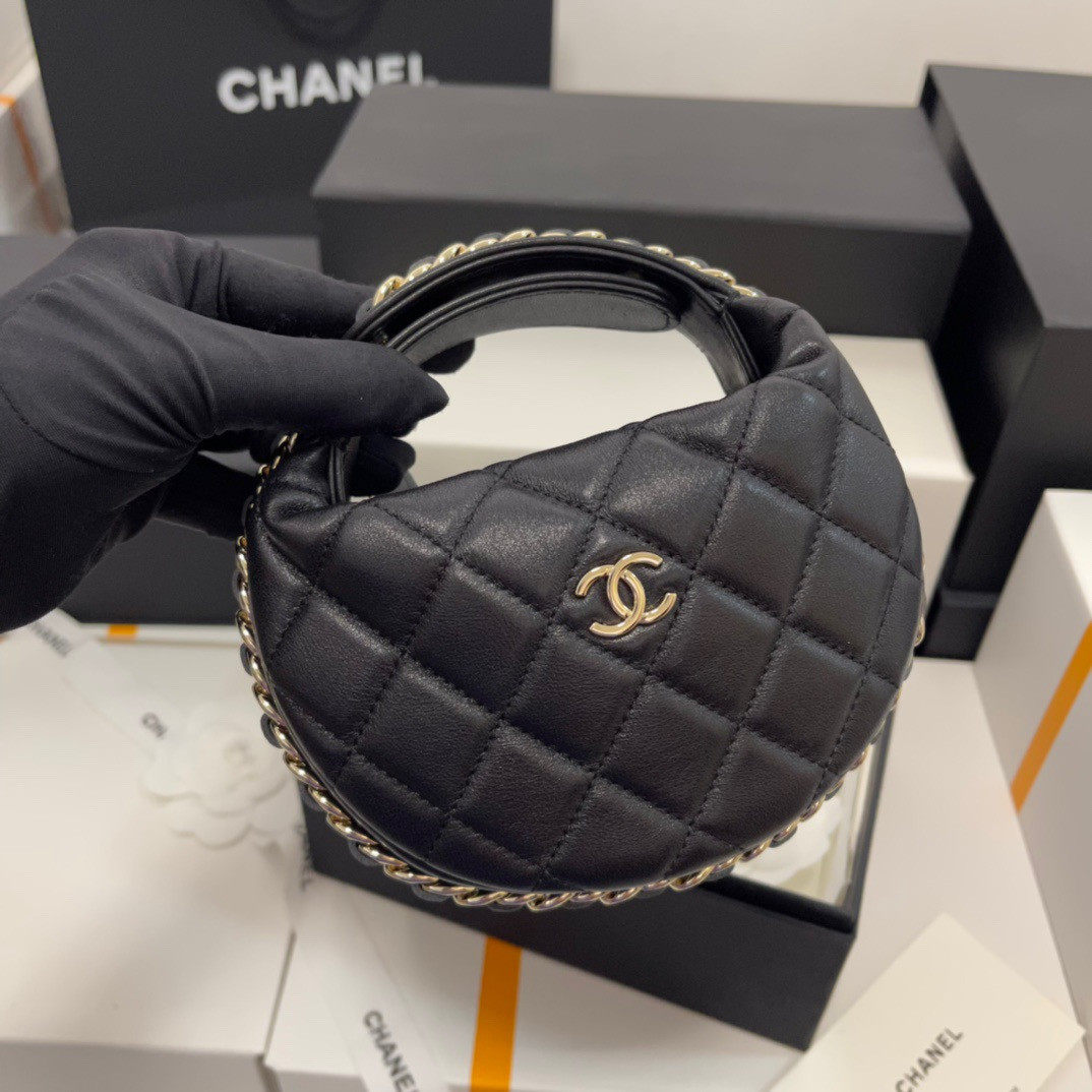 Ch*el 23c 16x16x5.5cm