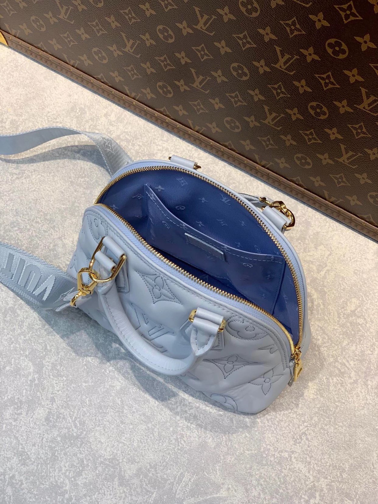 LV ALMA BB M59822