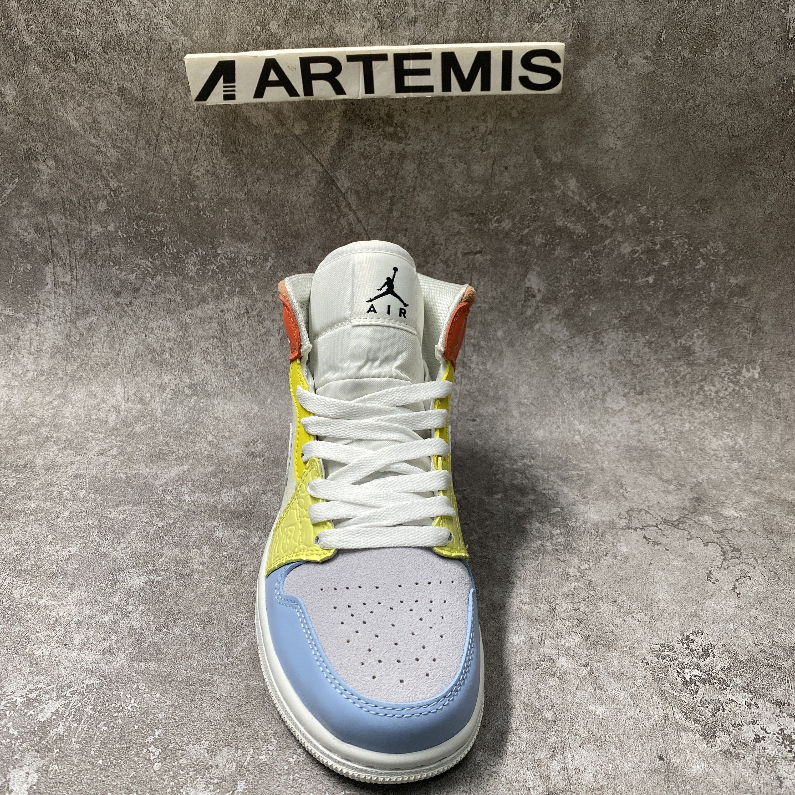 air jordan 1 mid to my first C0a*h