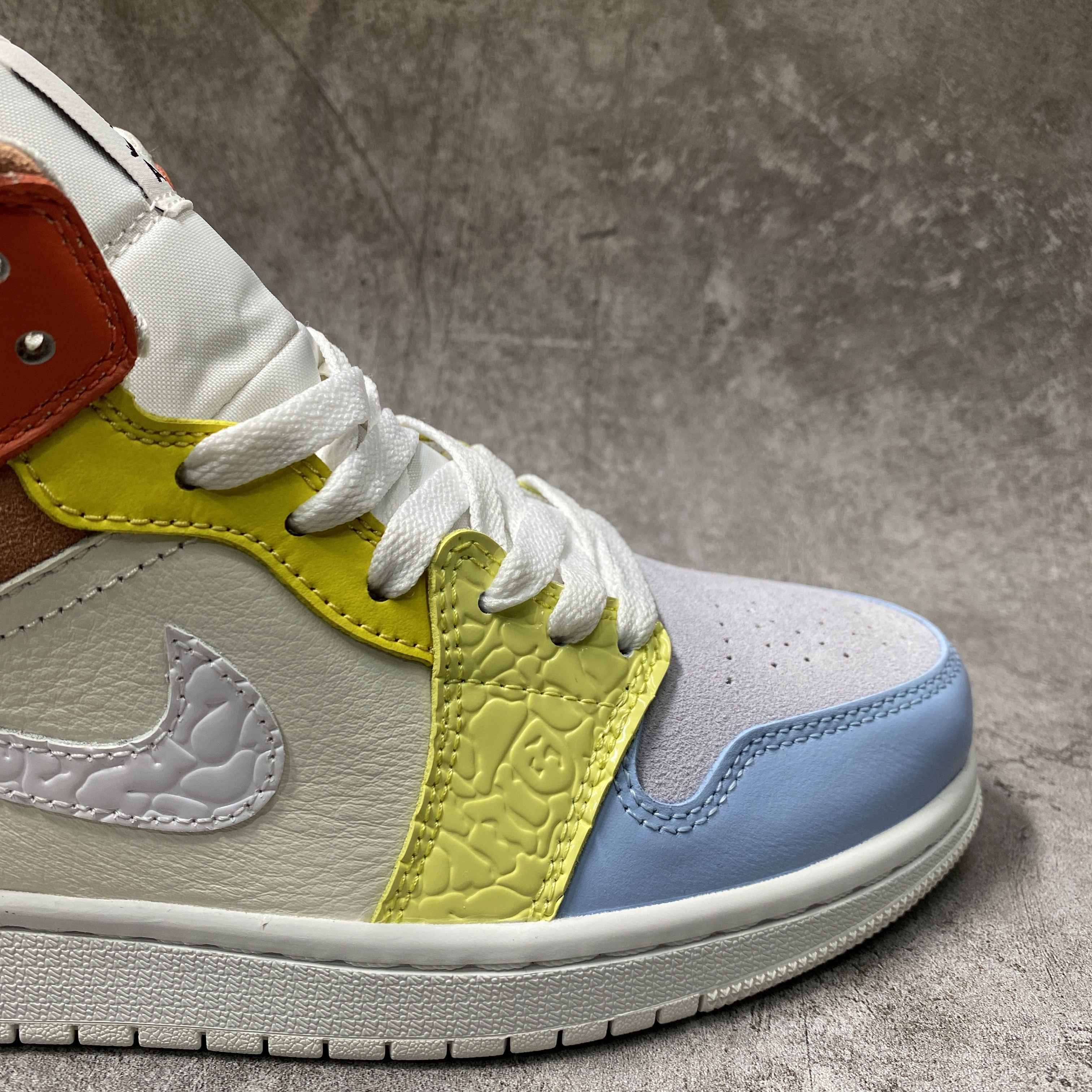 air jordan 1 mid to my first C0a*h