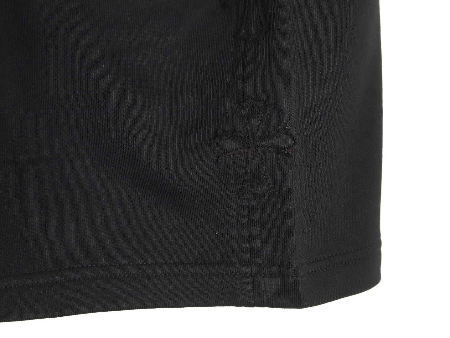 Ch**me He**ts 24ss shorts