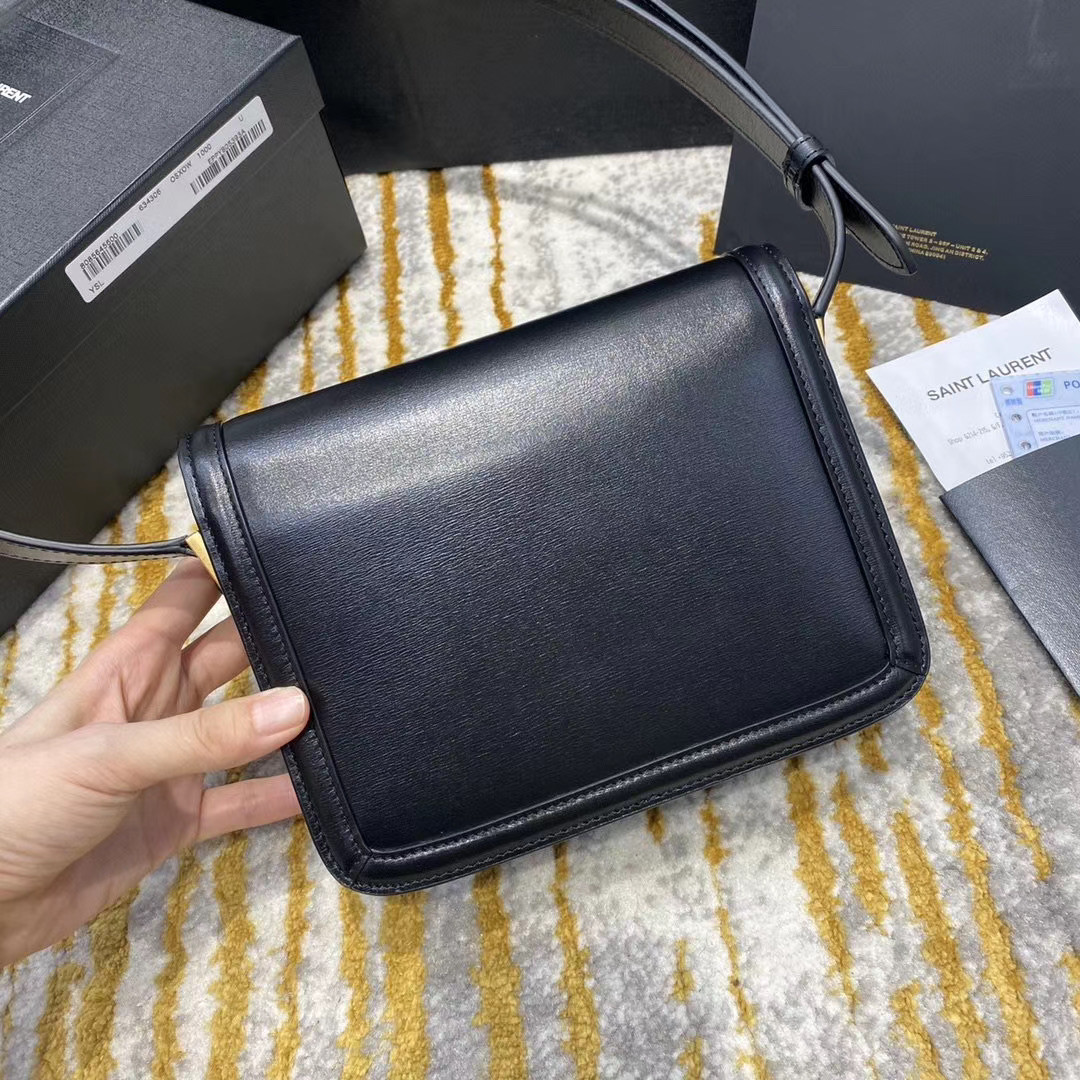 y*l Sa**t Lau*nt solferino box bag 19cm