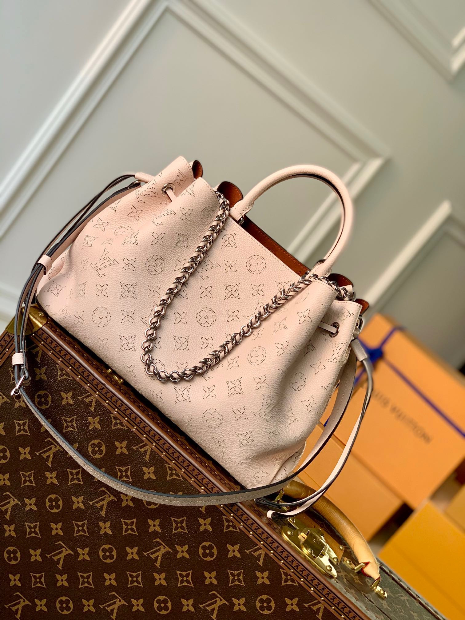 Bella tote M59203