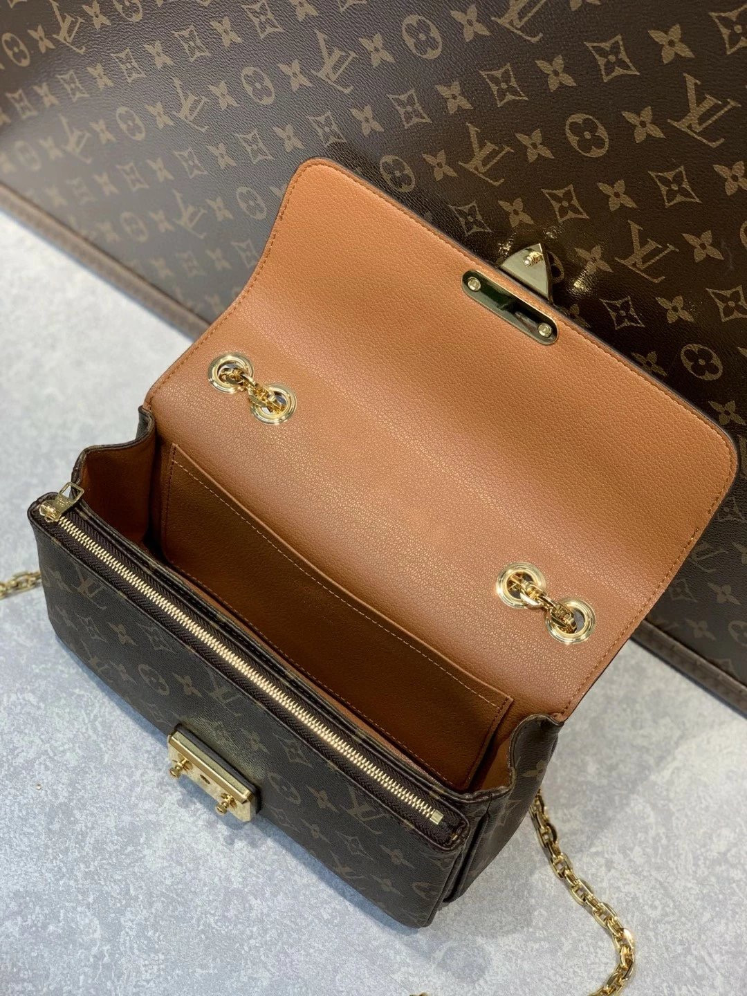 LV MARCEAU M46127