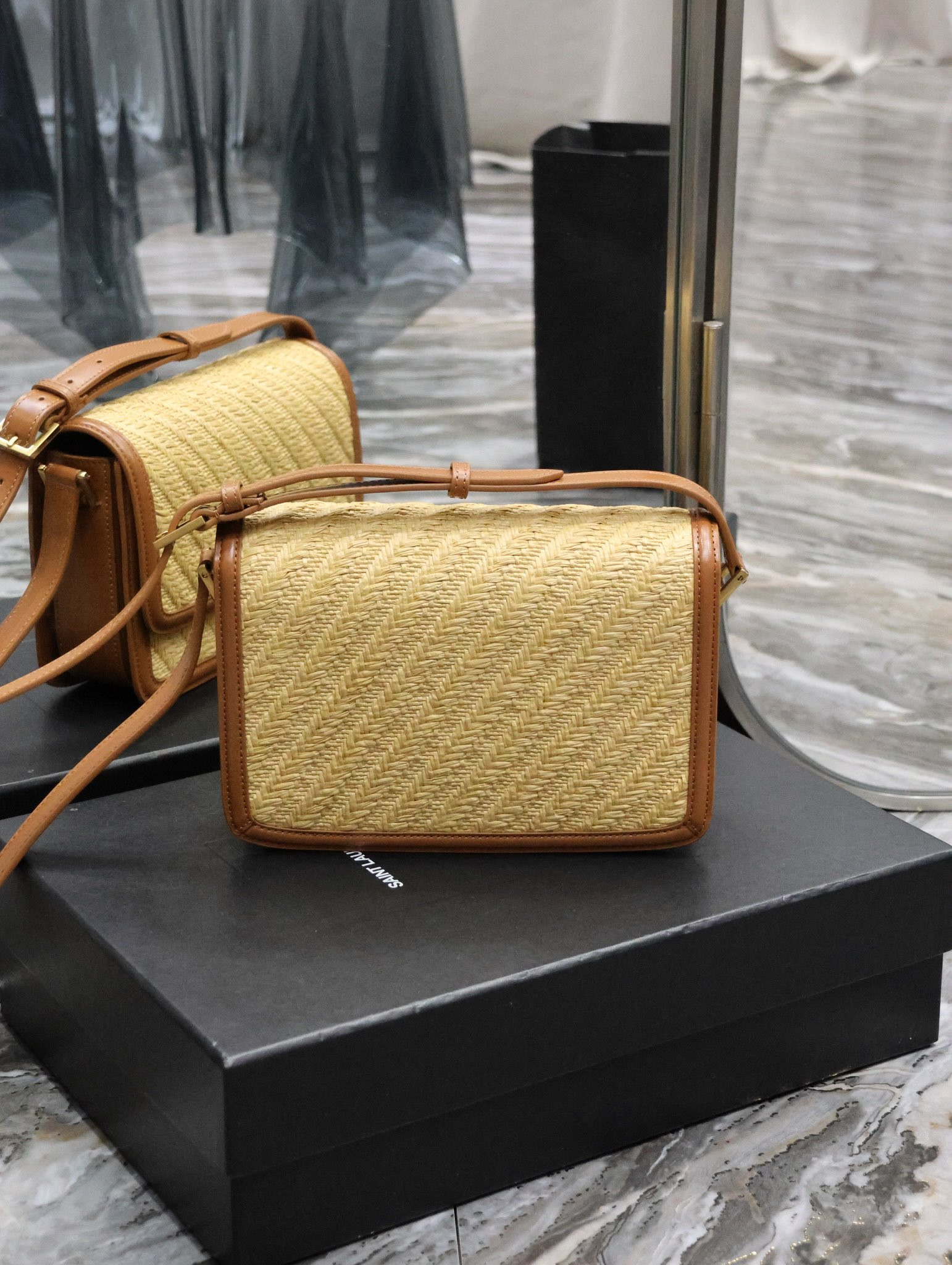 y*l solferino medium satchel in raffia and vegetable-tanned leather natural sand and bR1ck 9.8 x 6.7 x 2 inches