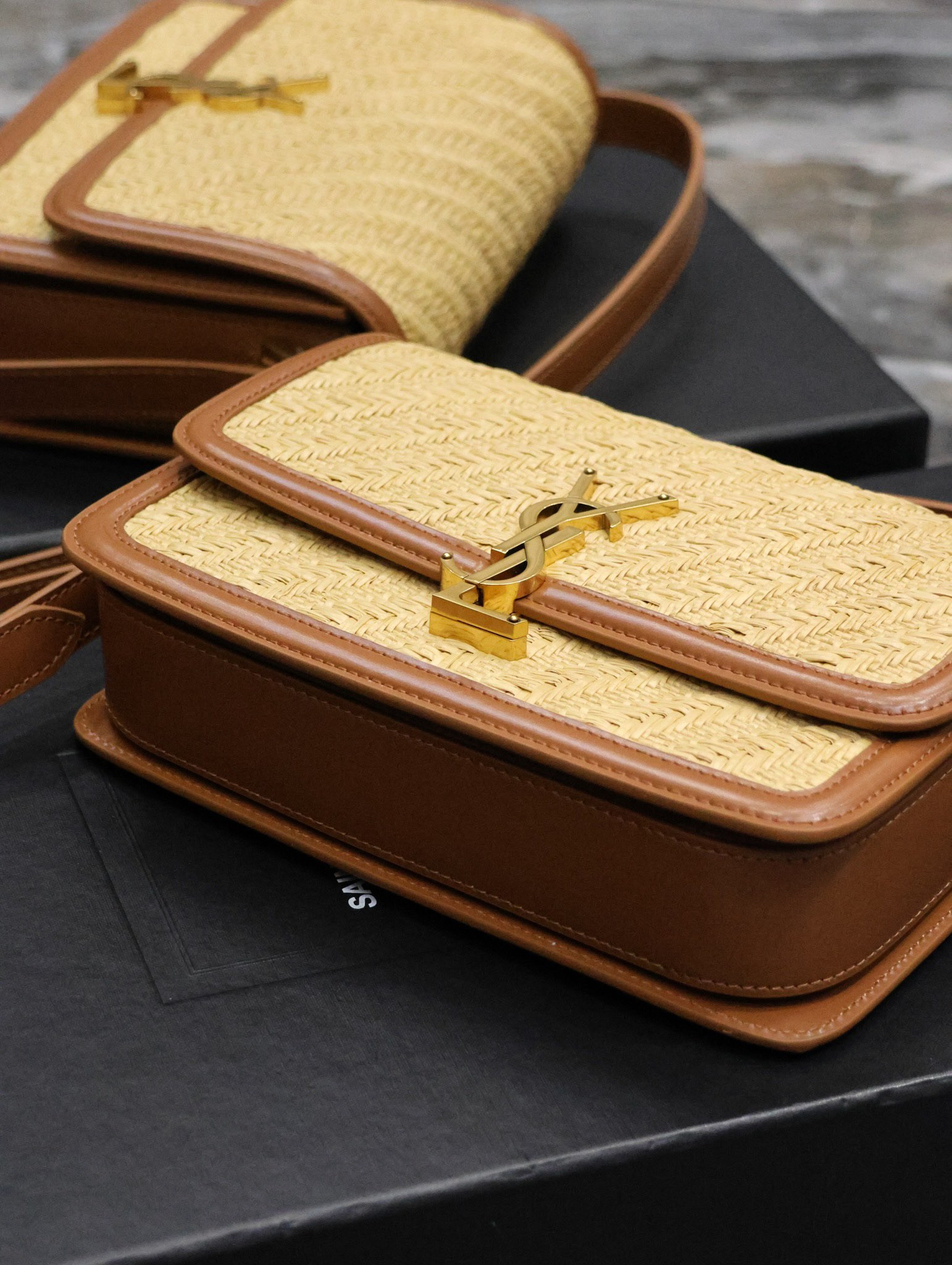 y*l solferino medium satchel in raffia and vegetable-tanned leather natural sand and bR1ck 9.8 x 6.7 x 2 inches