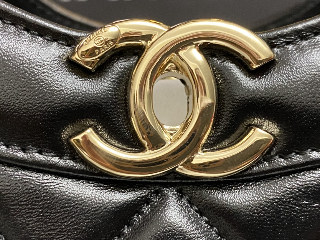 Ch*el  shopping bag shiny lambskin & gold-tone metal black 35x39x8cm
