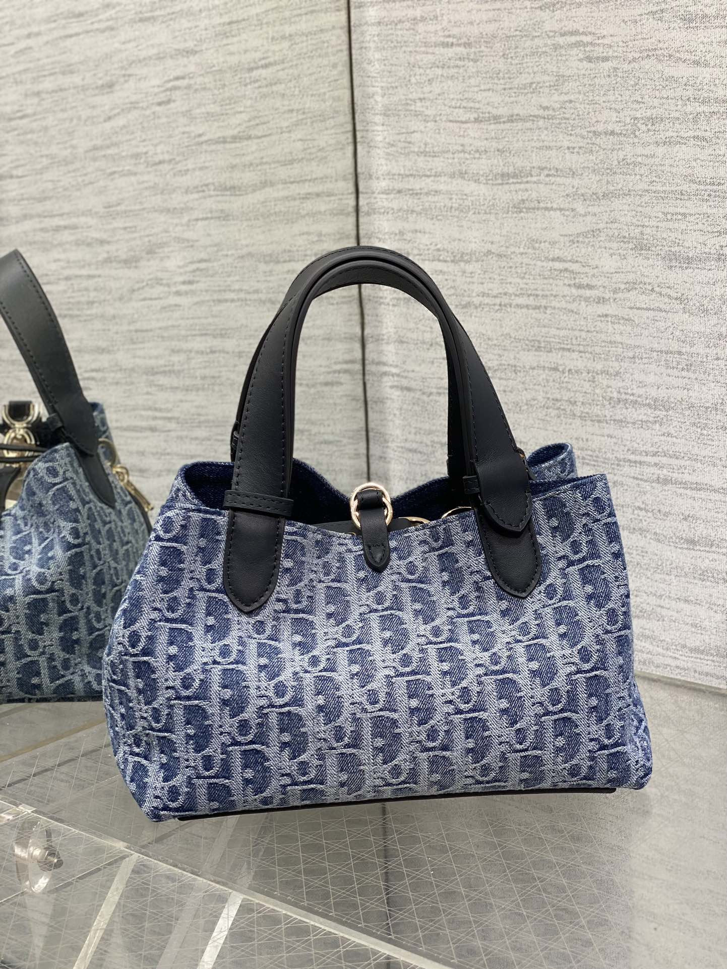 small d*or toujours bag  blue De*1m d*or oblique jacquard 23 x15 x15cm