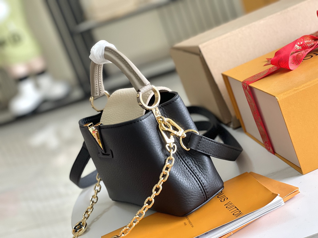 LV Capucines  M20845 21x14x8cm