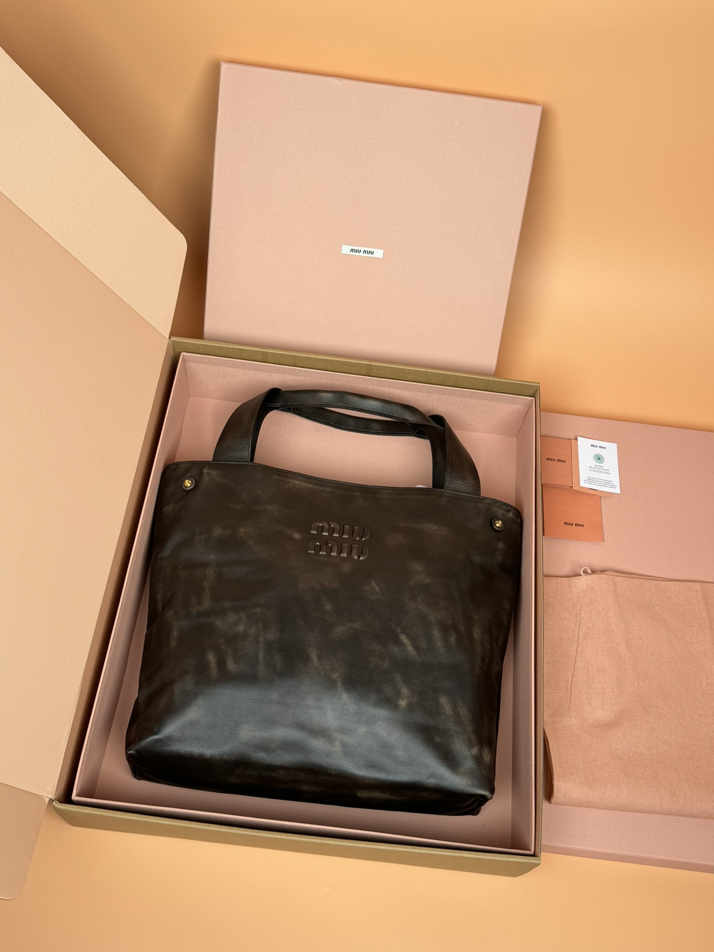 M1v M1v leather hobo bag  39x38.5x11cm