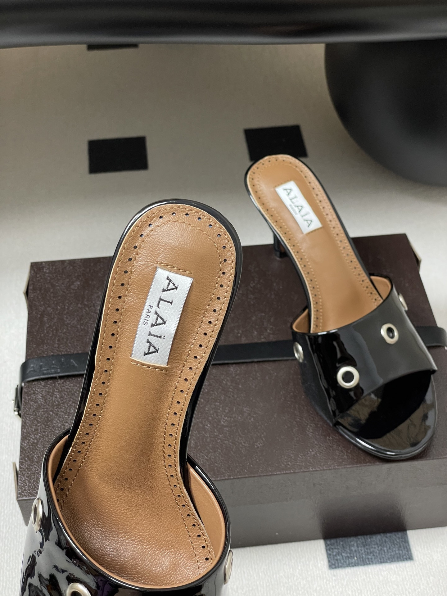 ua a1a1a ring eyelets slippers 7cm heel(cusT0mized size 7-10 days production time)