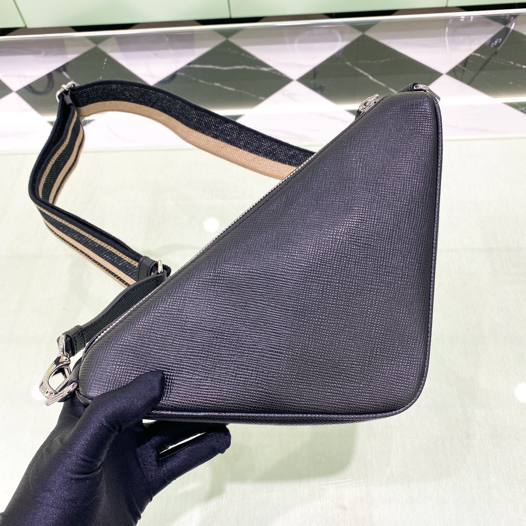 Pra*a triangle handbags 2vh155-28*18*11cm