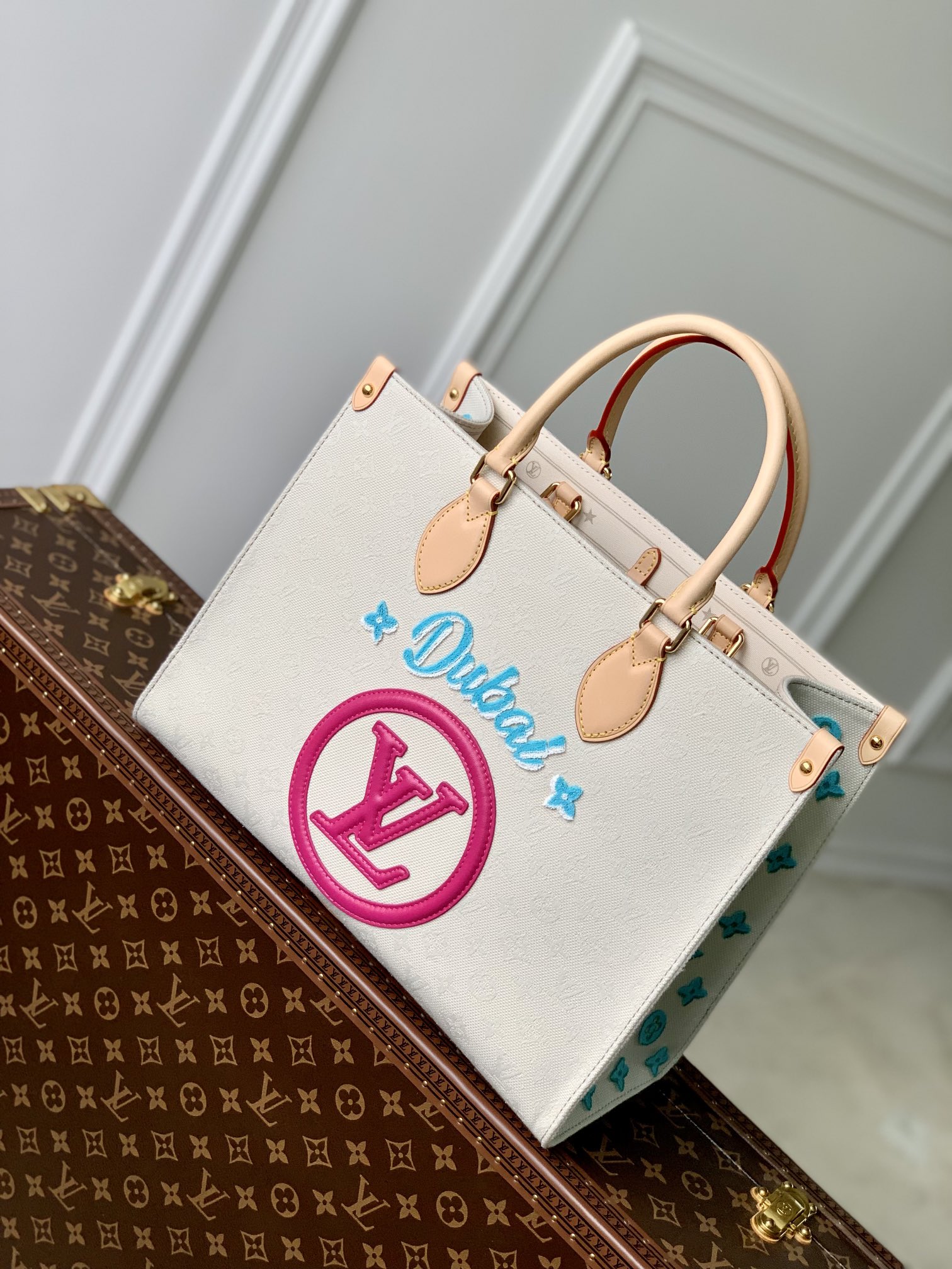 l0*is V*t0n small onthego handbag-35*28*15cm