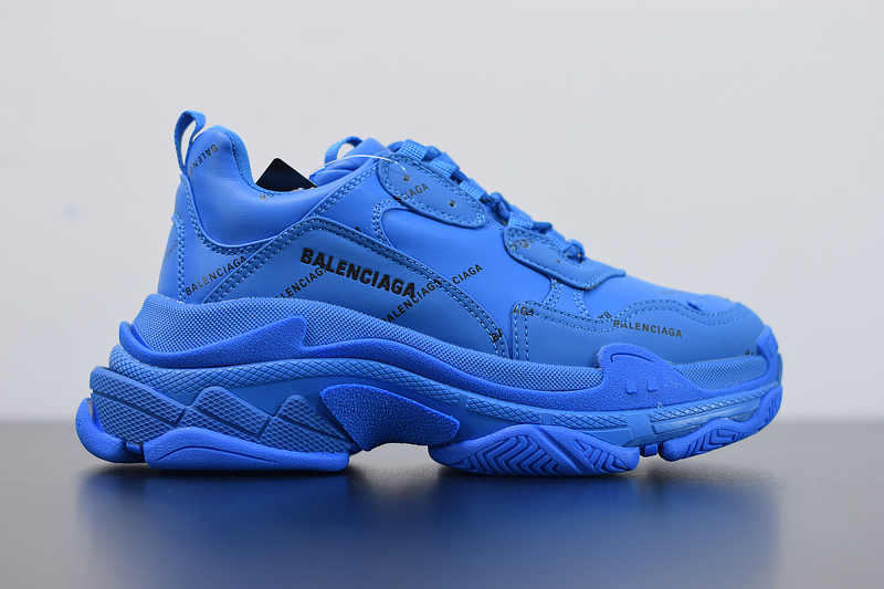 Ba*len*cia*ga triple s
