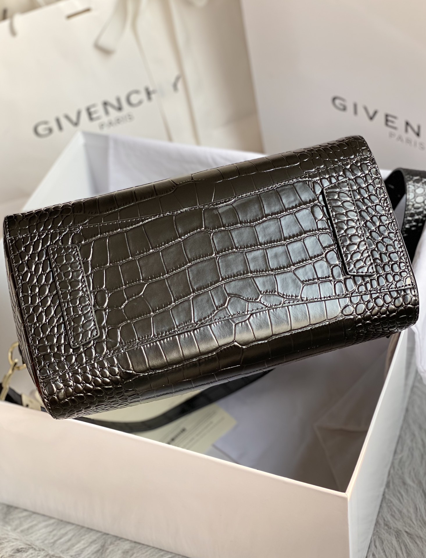 G1uenchy antigona handbags-33*18*26*41cm
