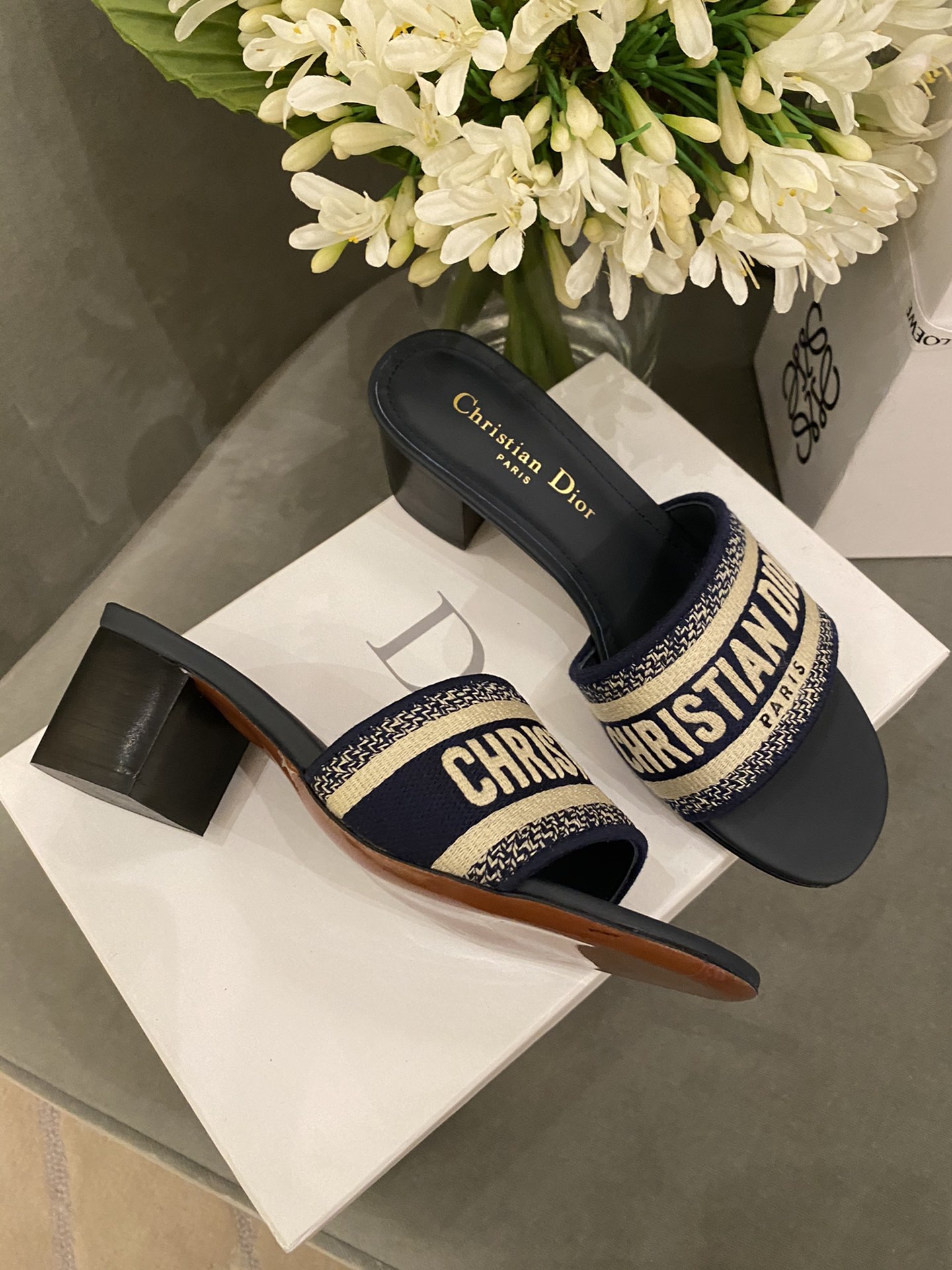 D*or slippers