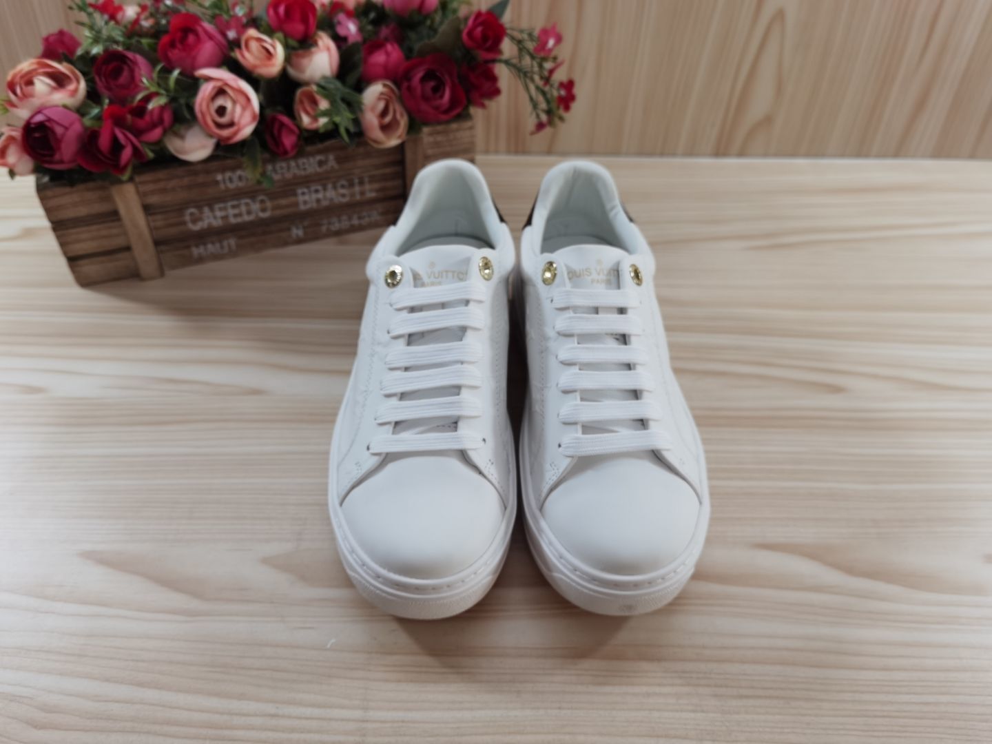 l0*is V*t0n sneakers(eu35-eu45)