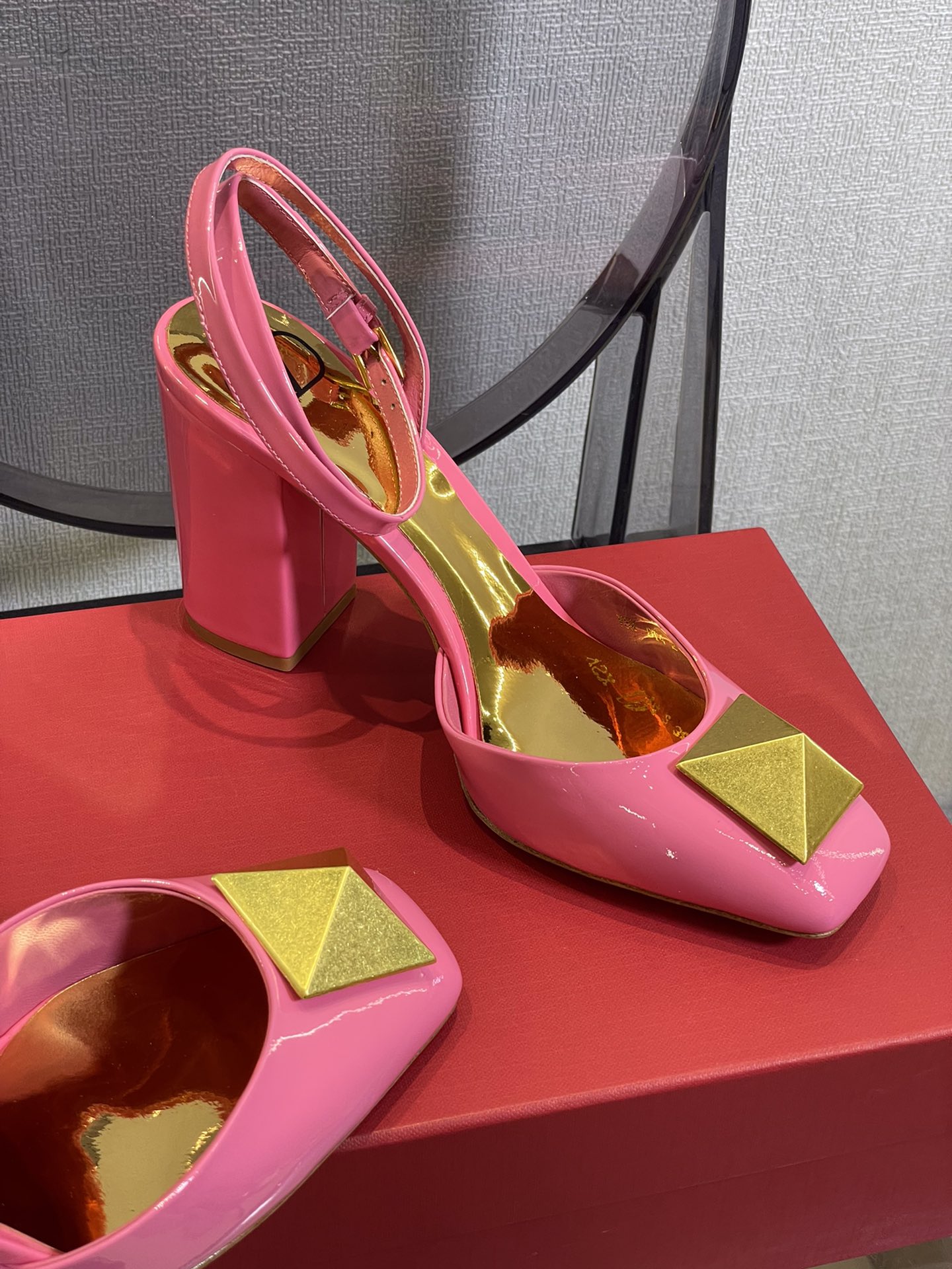 Va1e*ntin0 2022ss heels