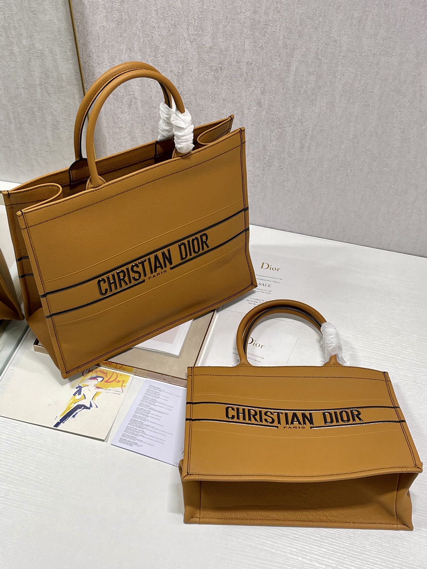 D*or book tote
