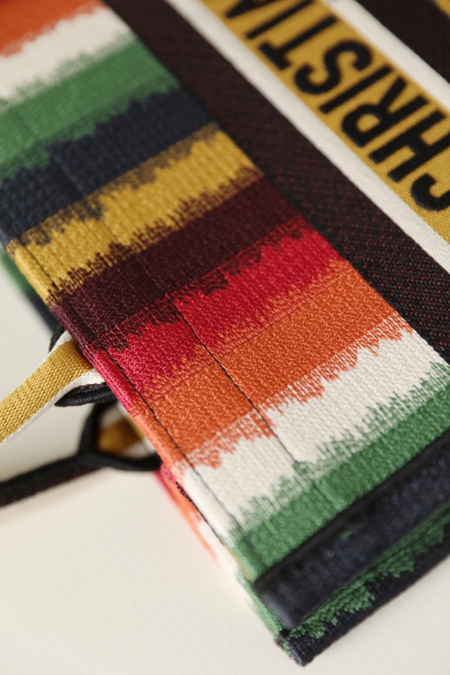 D*or small book tote-36.5cm