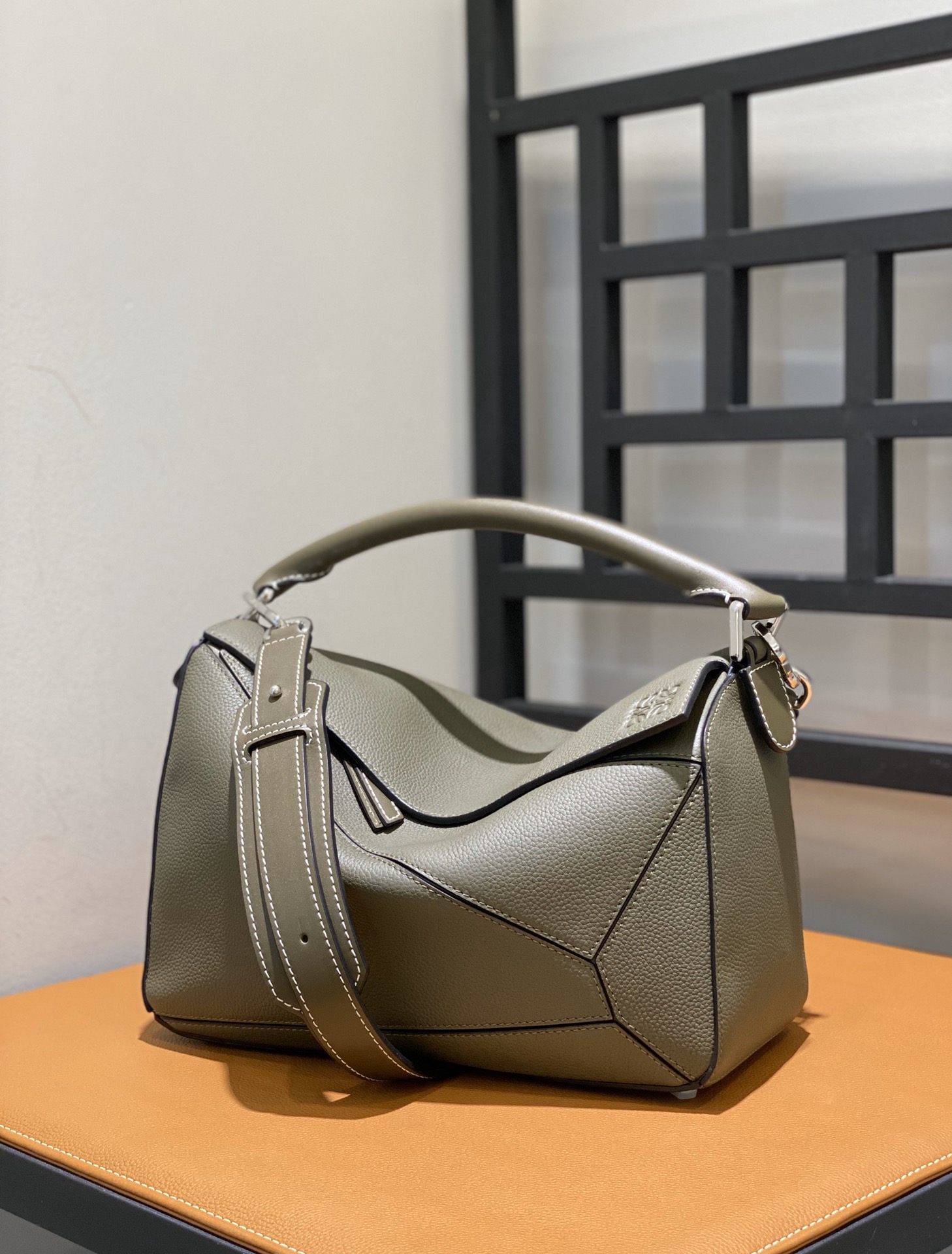 L0ew* puzzle medium bag-29*18*12cm