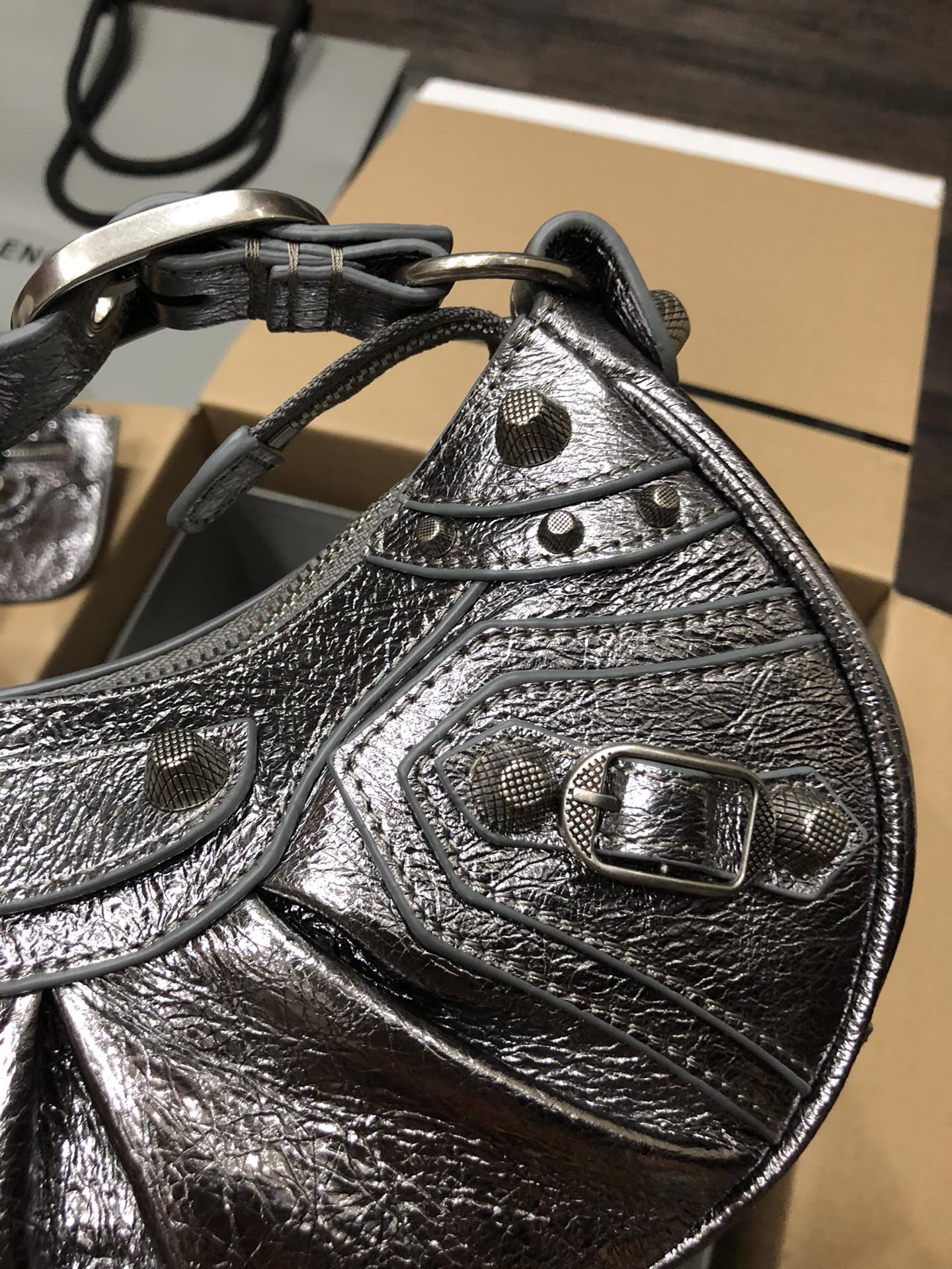 Balenciag Le Cagole Handbags-33*16*8CM