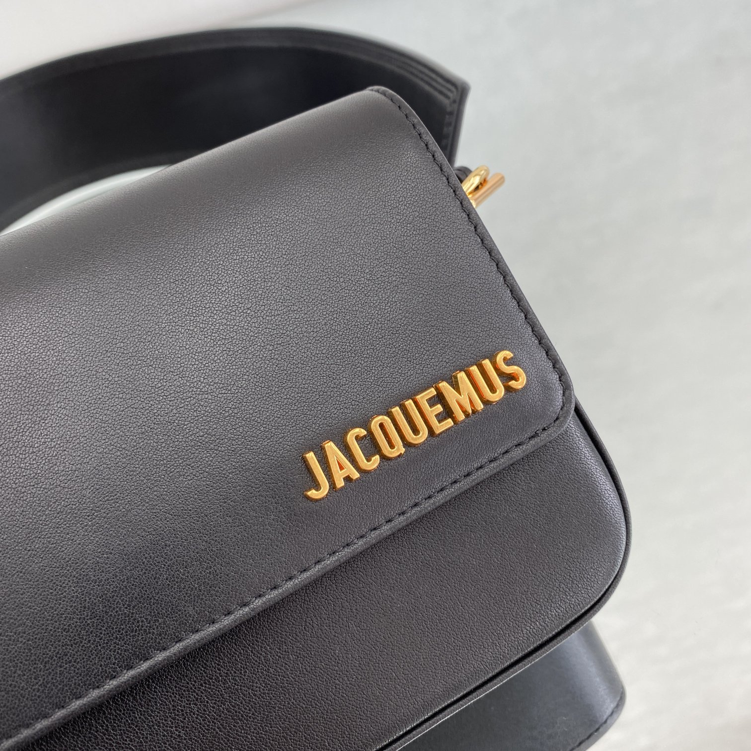 Ja*qvemvs le cienture bello-19*13*3.5cm