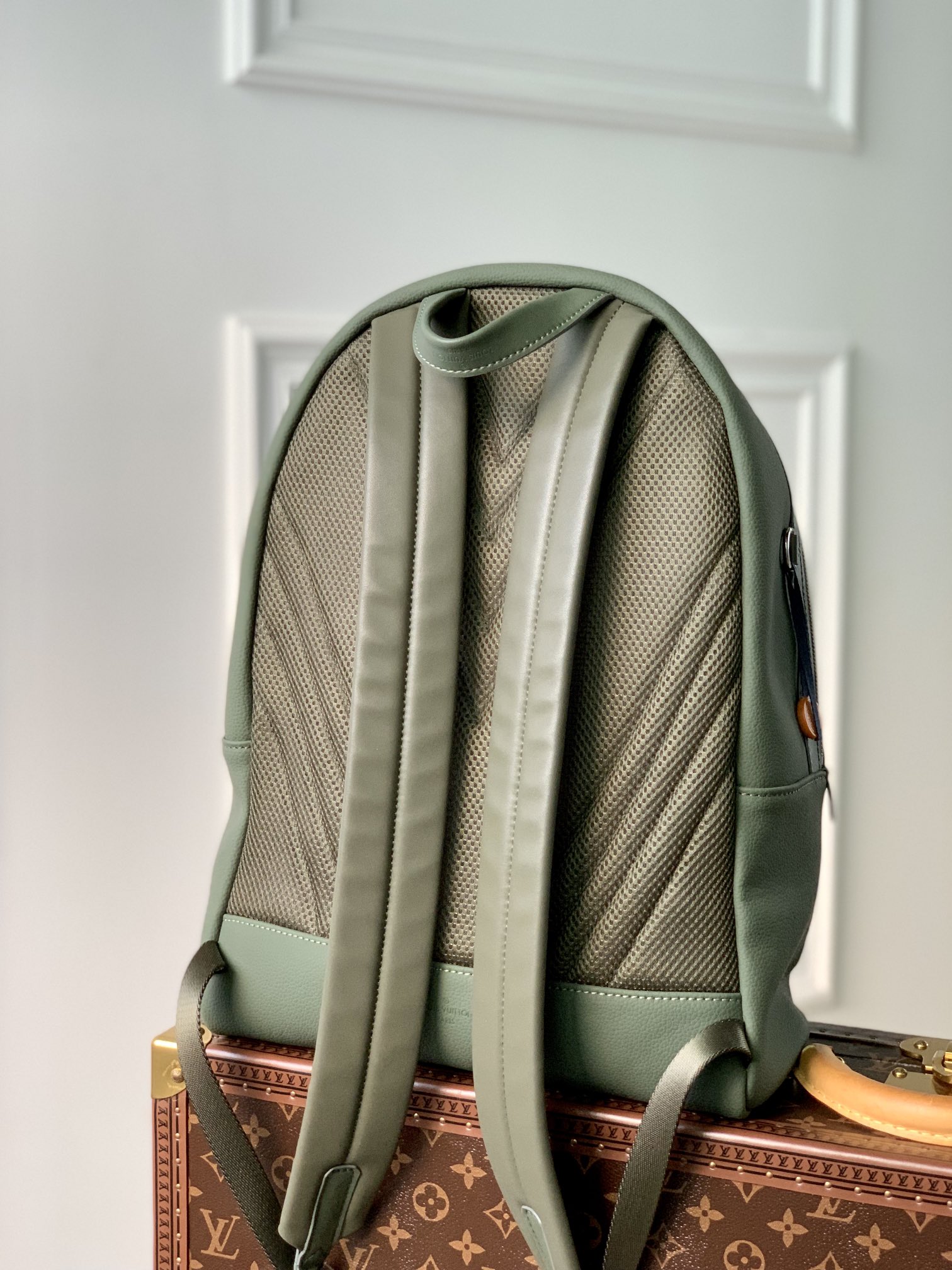 l0*is V*t0n aerogram backpack m57079-43*30*14cm