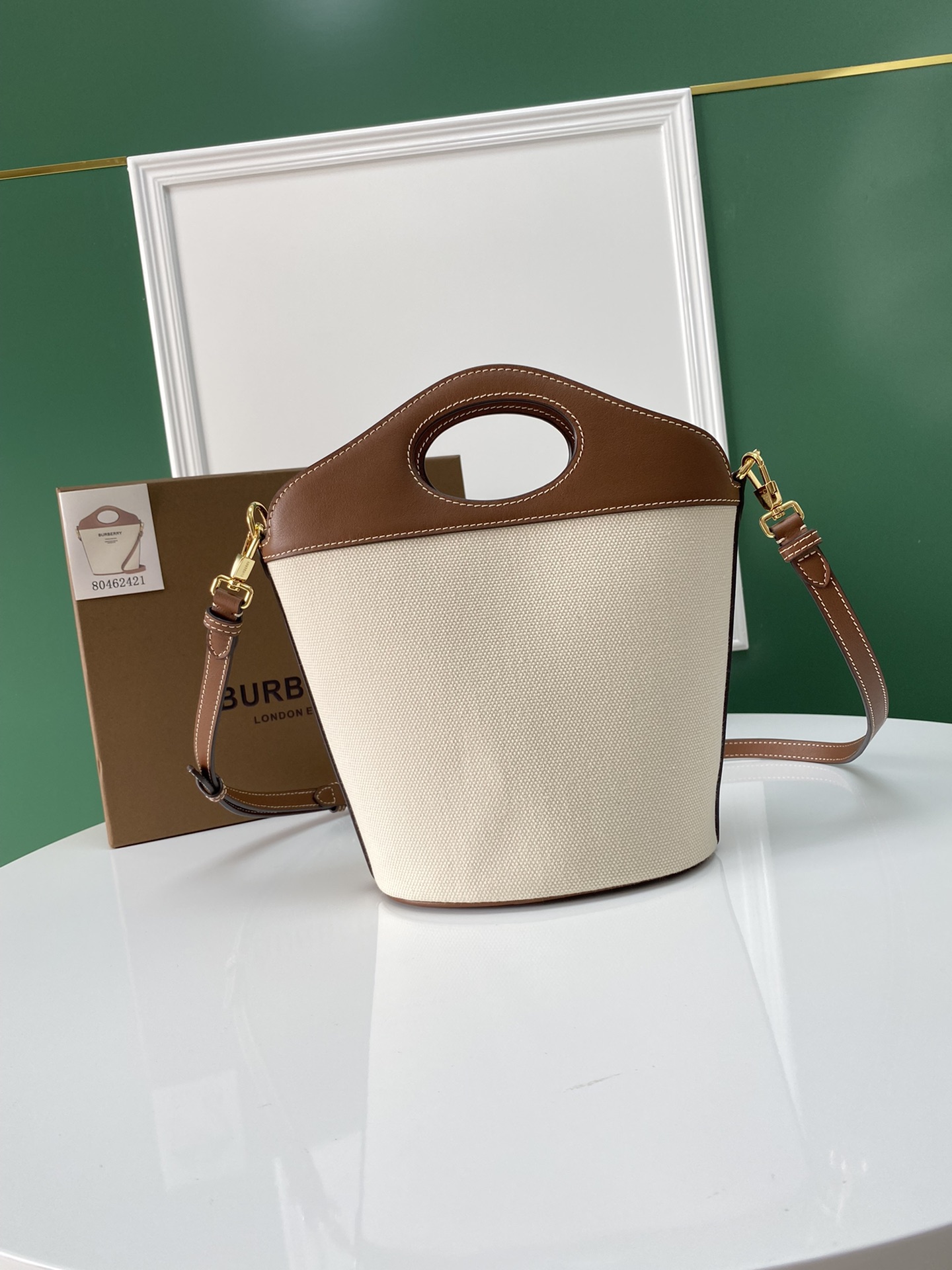 B**rry pocket bag-17 x 12 x 26cm