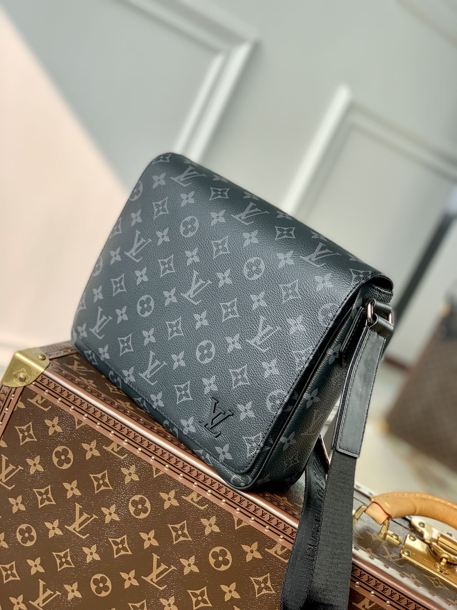 l0*is V*t0n district messenger bag-m46255-26*20*7cm