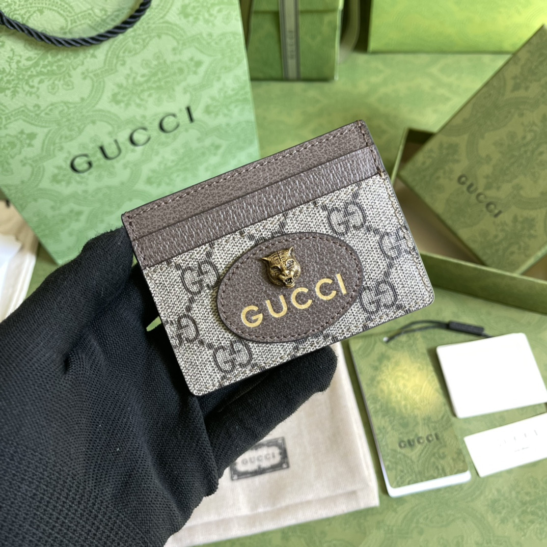 G*u*i wallet-10*7.5cm