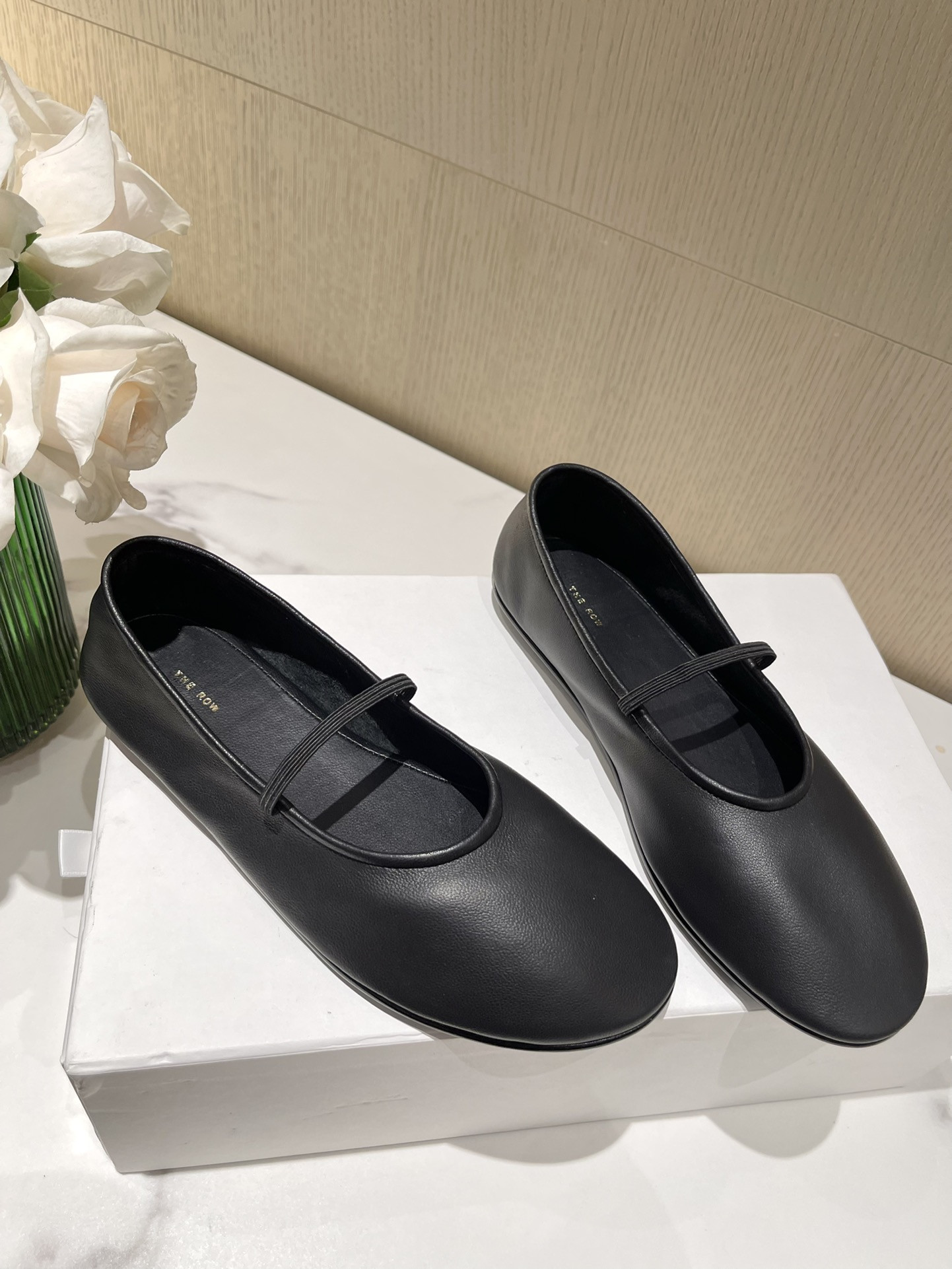 T*e R0w ballet single shoes