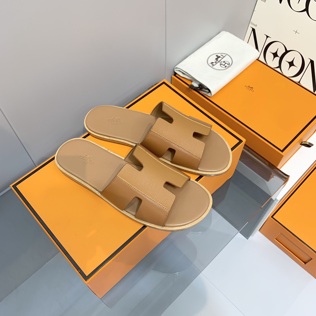 H**mes sandals
