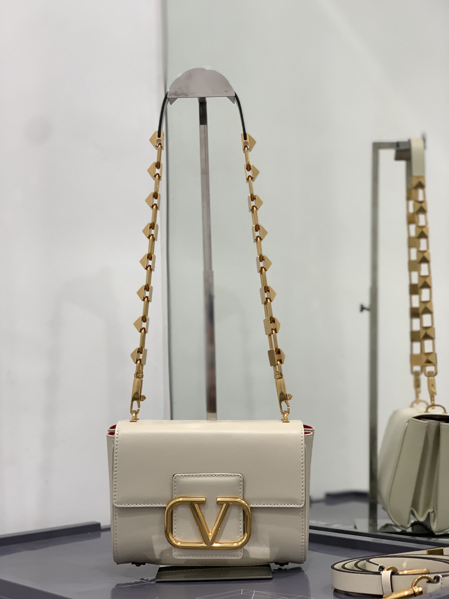 Va1e*ntin0 handbags-20*15*7cm