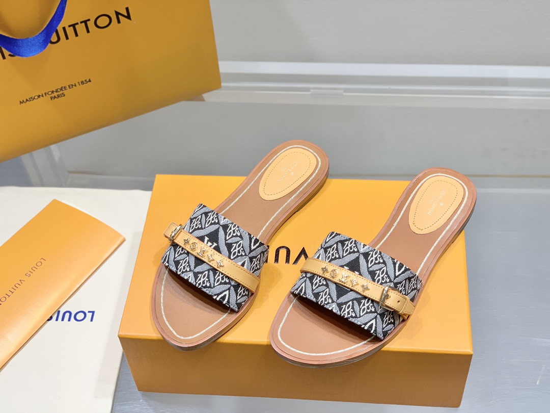 l0*is V*t0n slippers