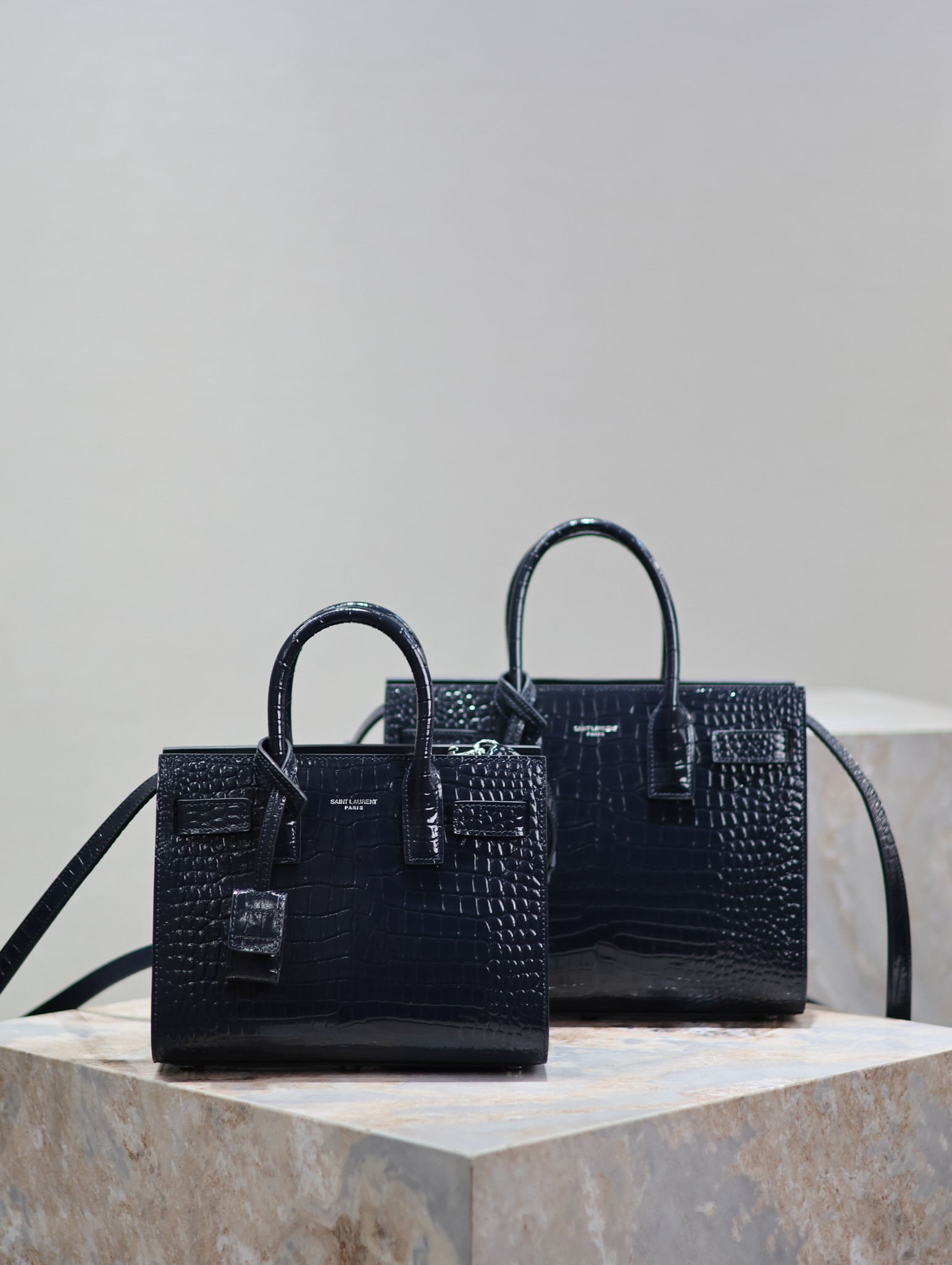 Y51 Sac De Jour-22x18x10.5&26x20.5x12.5CM