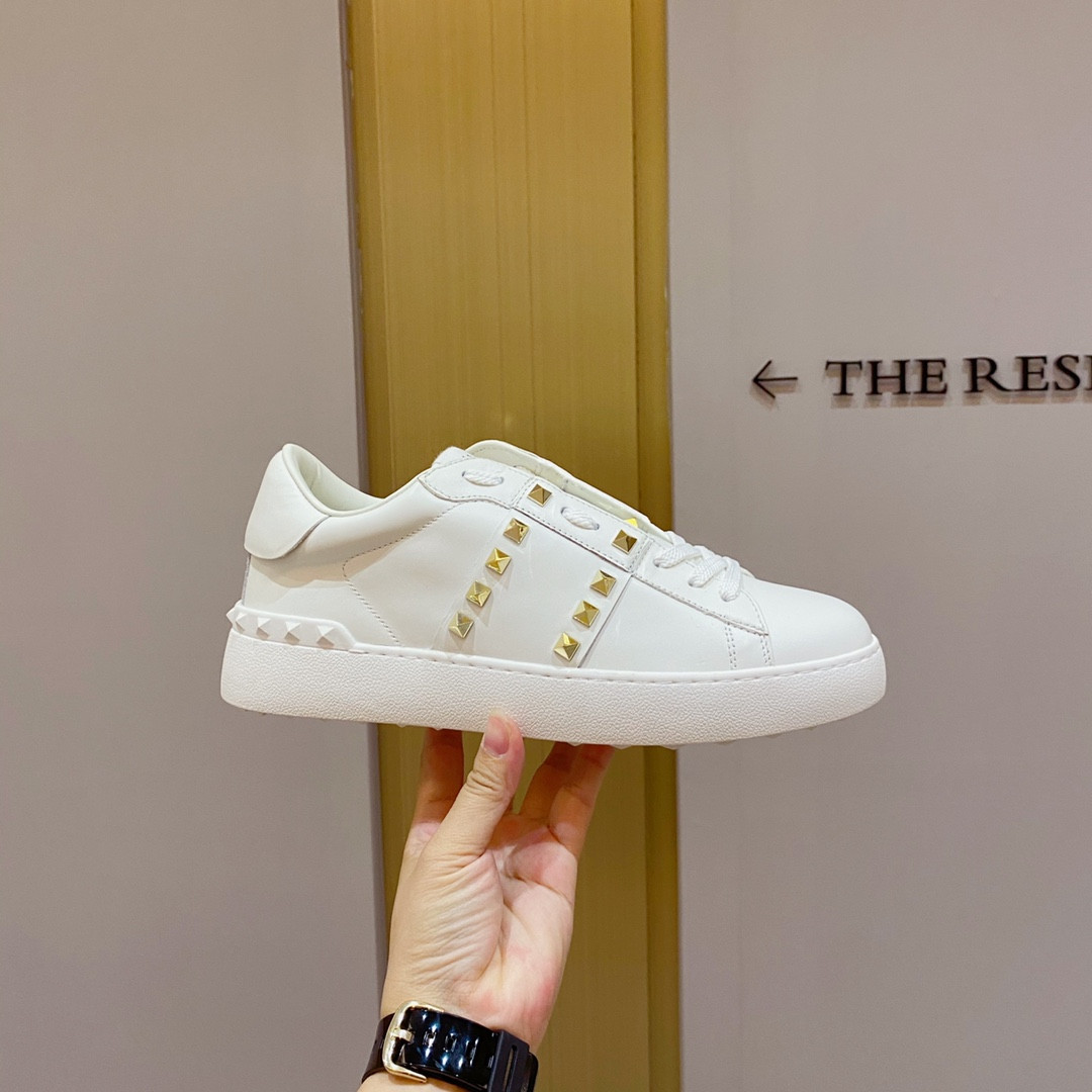 Va1e*ntin0 garavani sneakers