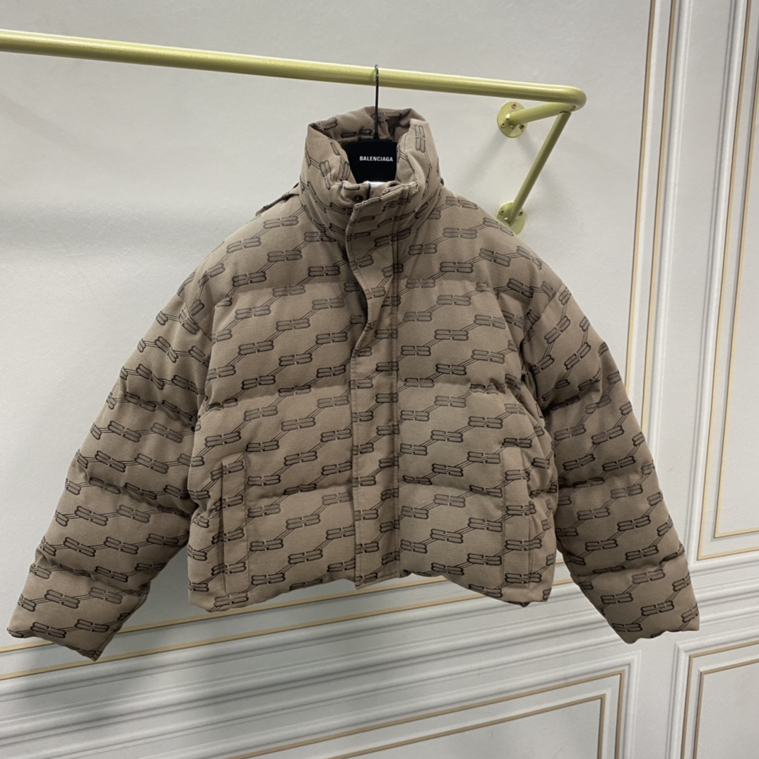 Balen*iaga Cotton