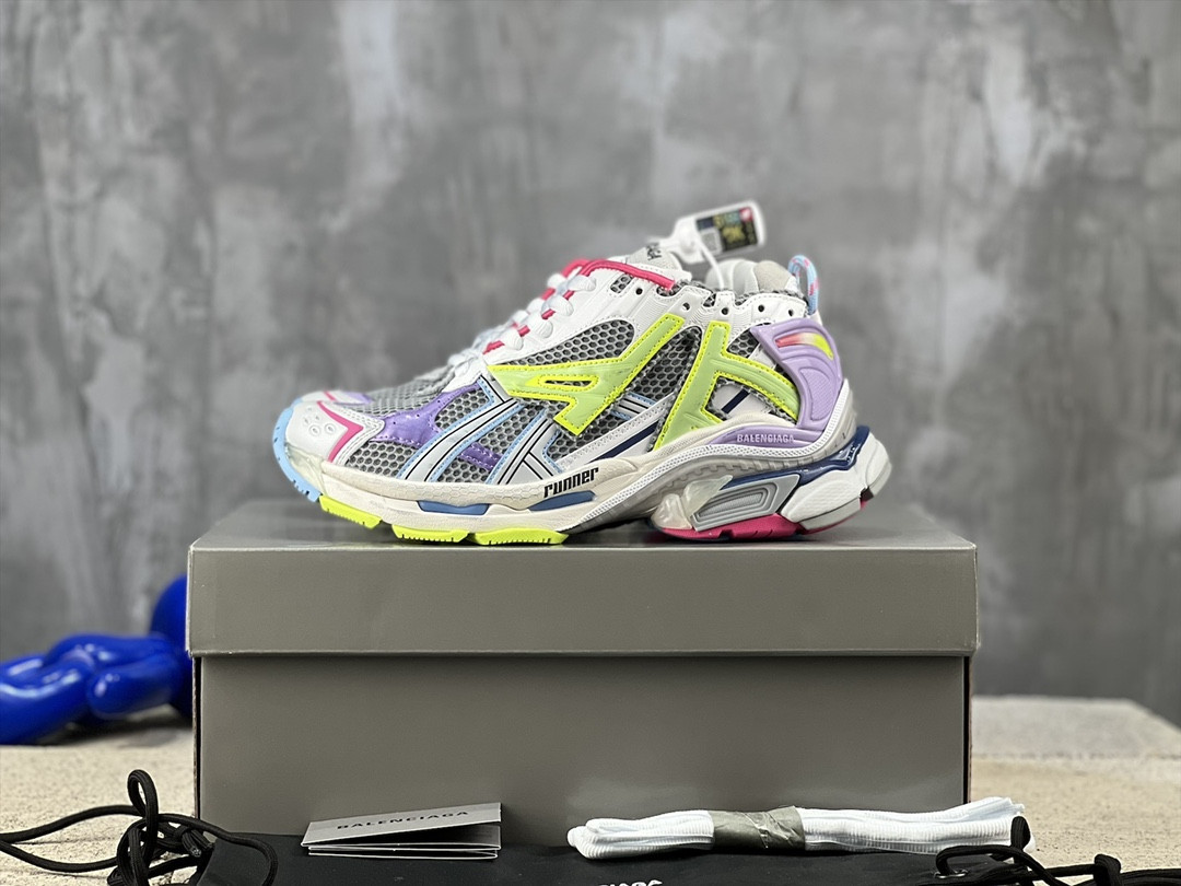 Ba*len*cia*ga runner sneakers