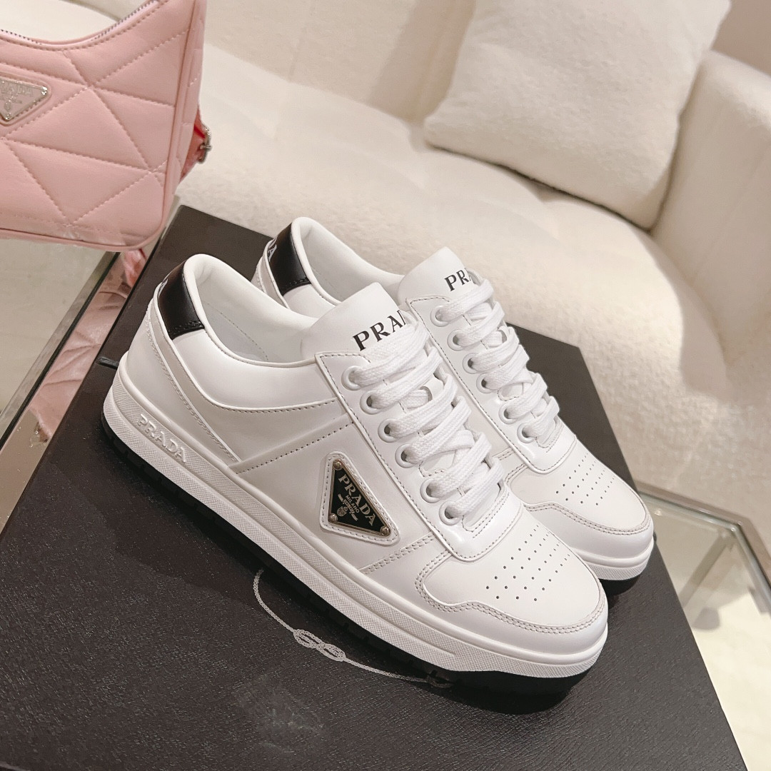 Pra*a sneakers
