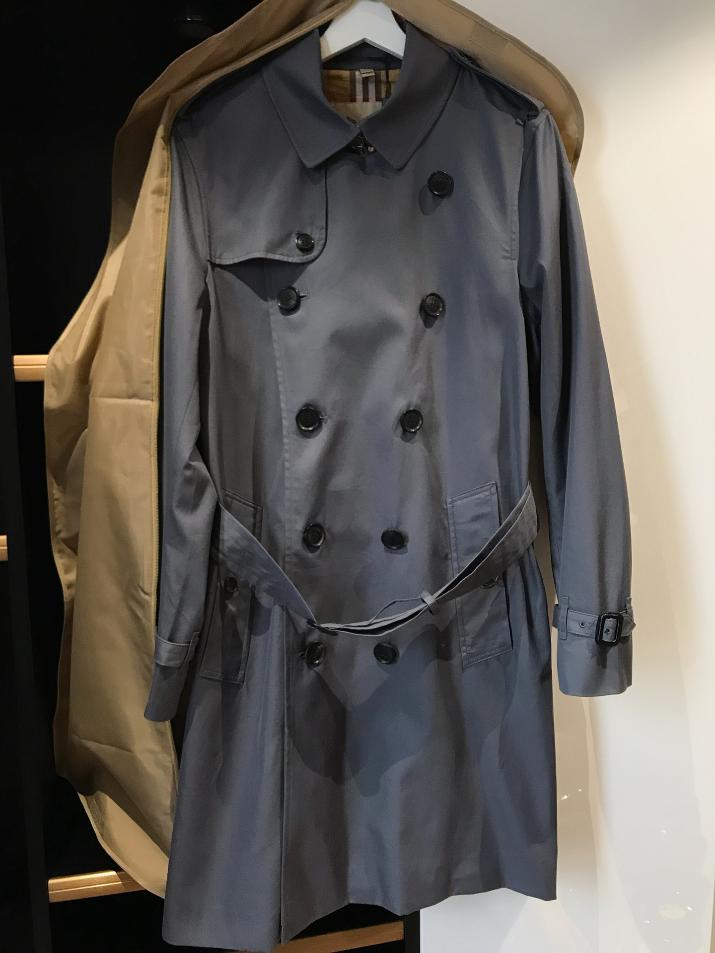 B**rry windbreaker