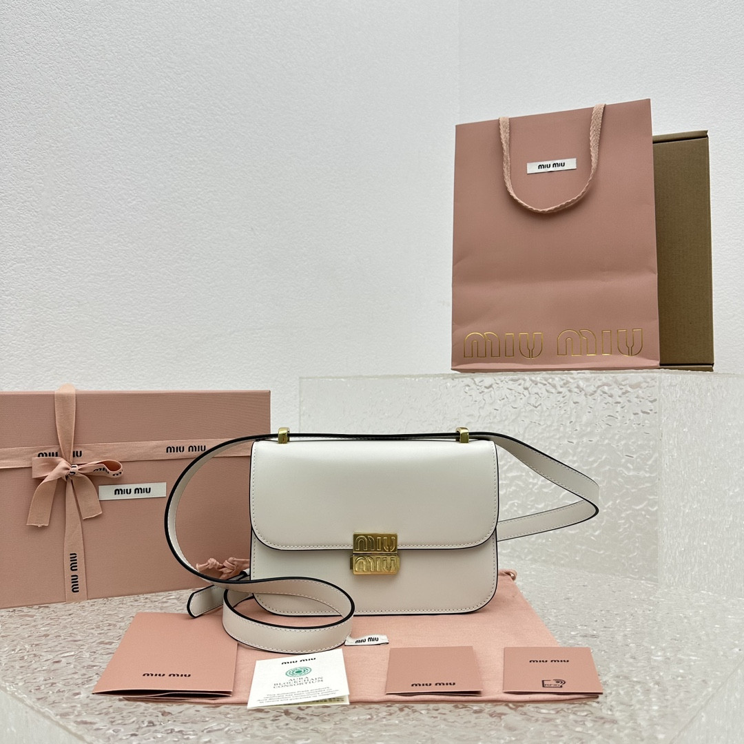 M*um*u box bag-20*13.5*5.5cm