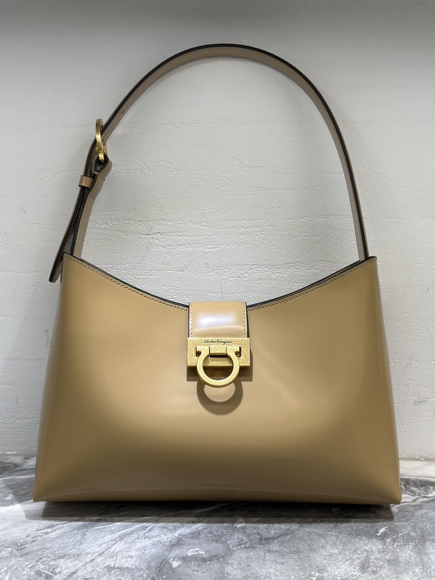 Ferragamo Trifolio Tote-30×20×7CM
