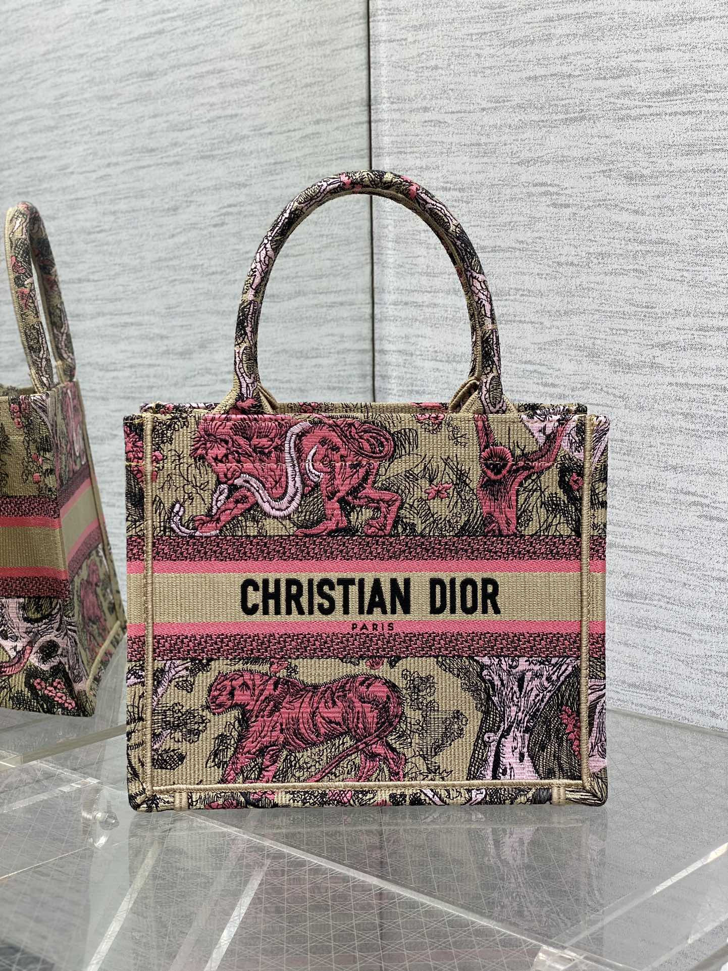 D*or small book tote-26*8*22cm