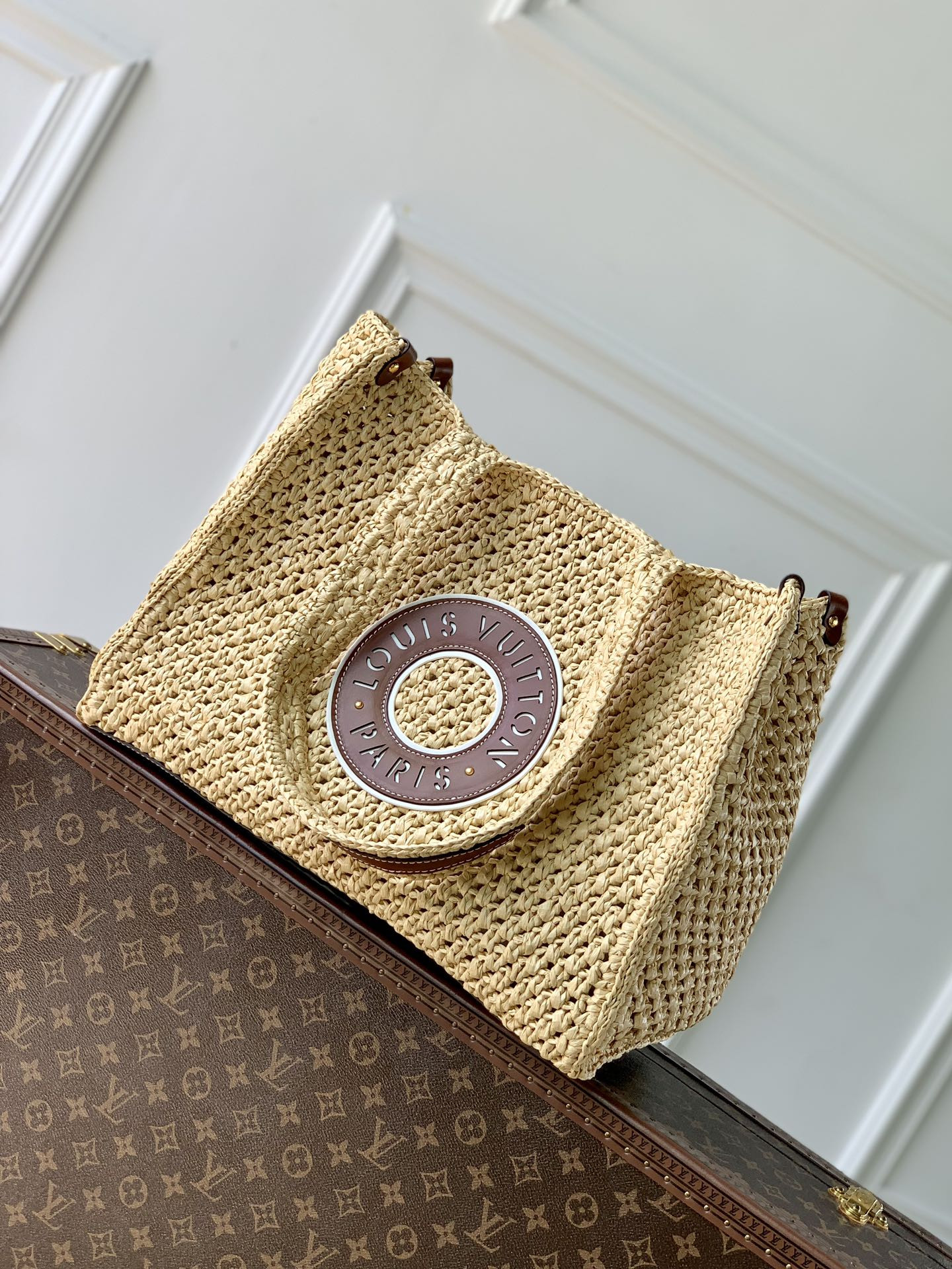 l0*is V*t0n onthego handbag-37.5 x 30 x 17cm